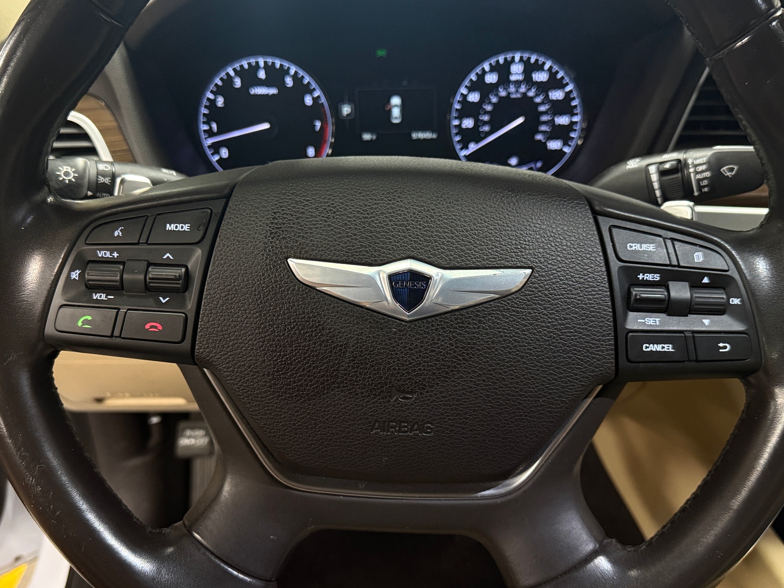 Thumbnail: 2015 Hyundai Genesis - 4