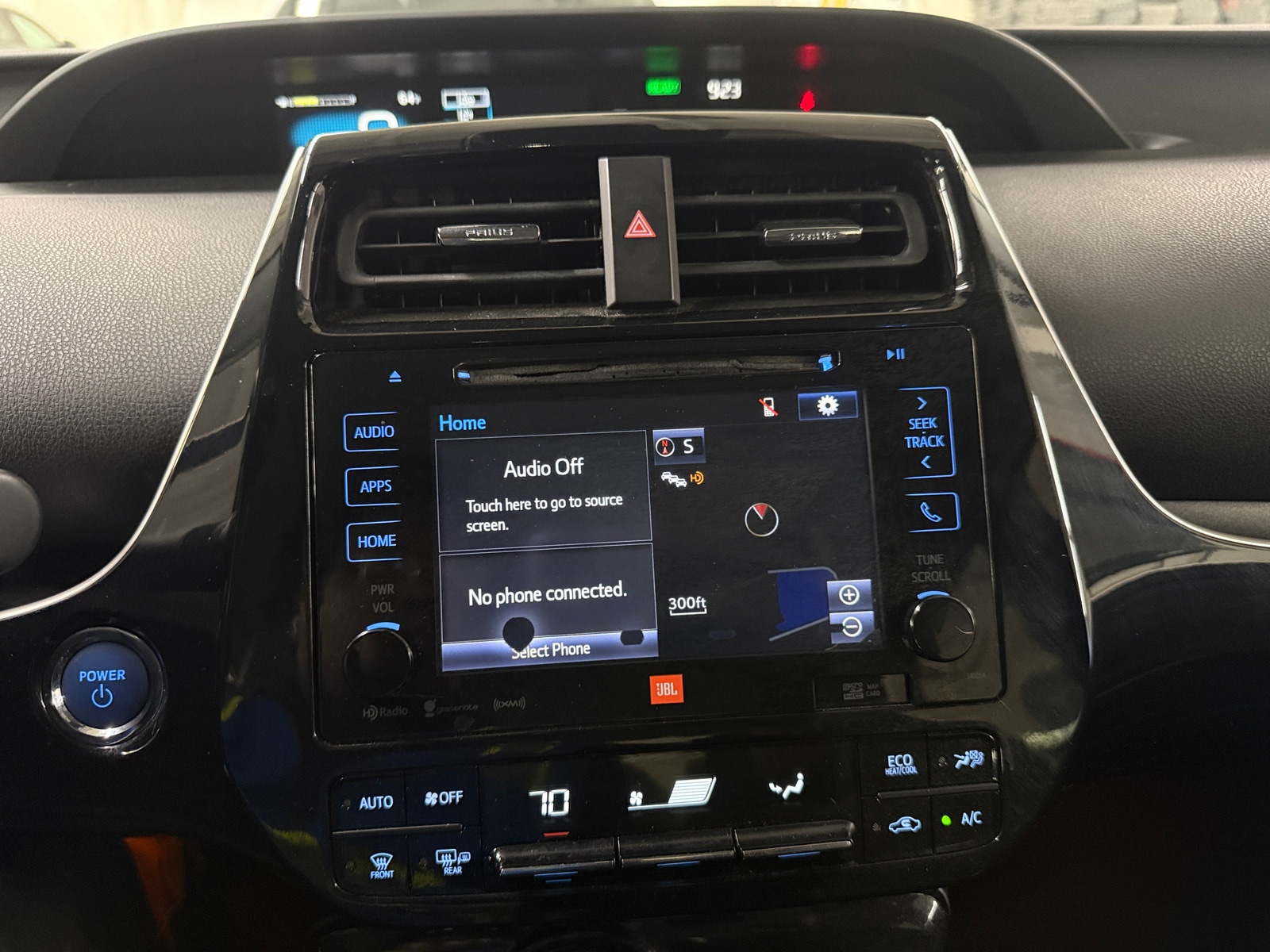 Thumbnail: 2017 Toyota Prius - 3