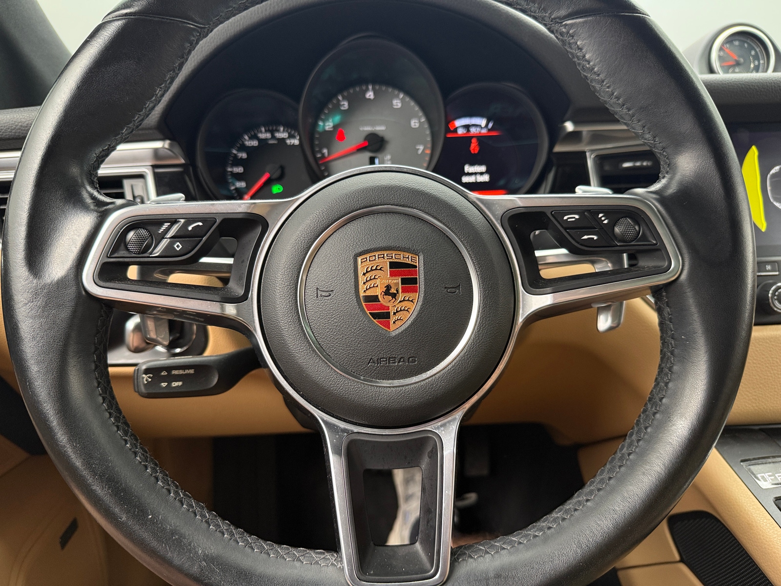 Thumbnail: 2018 Porsche Macan - 4