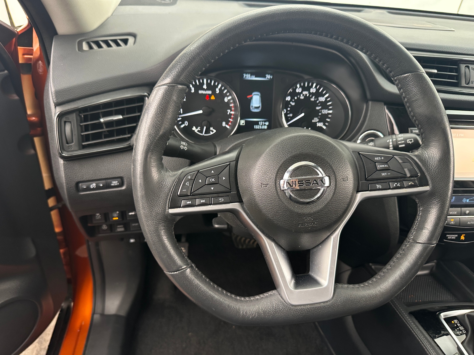 Thumbnail: 2017 Nissan Rogue - 4