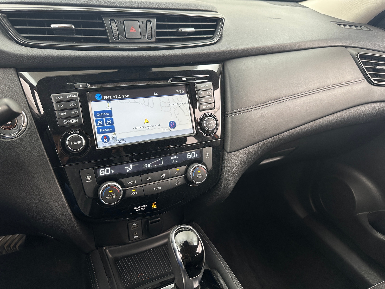 Thumbnail: 2017 Nissan Rogue - 3