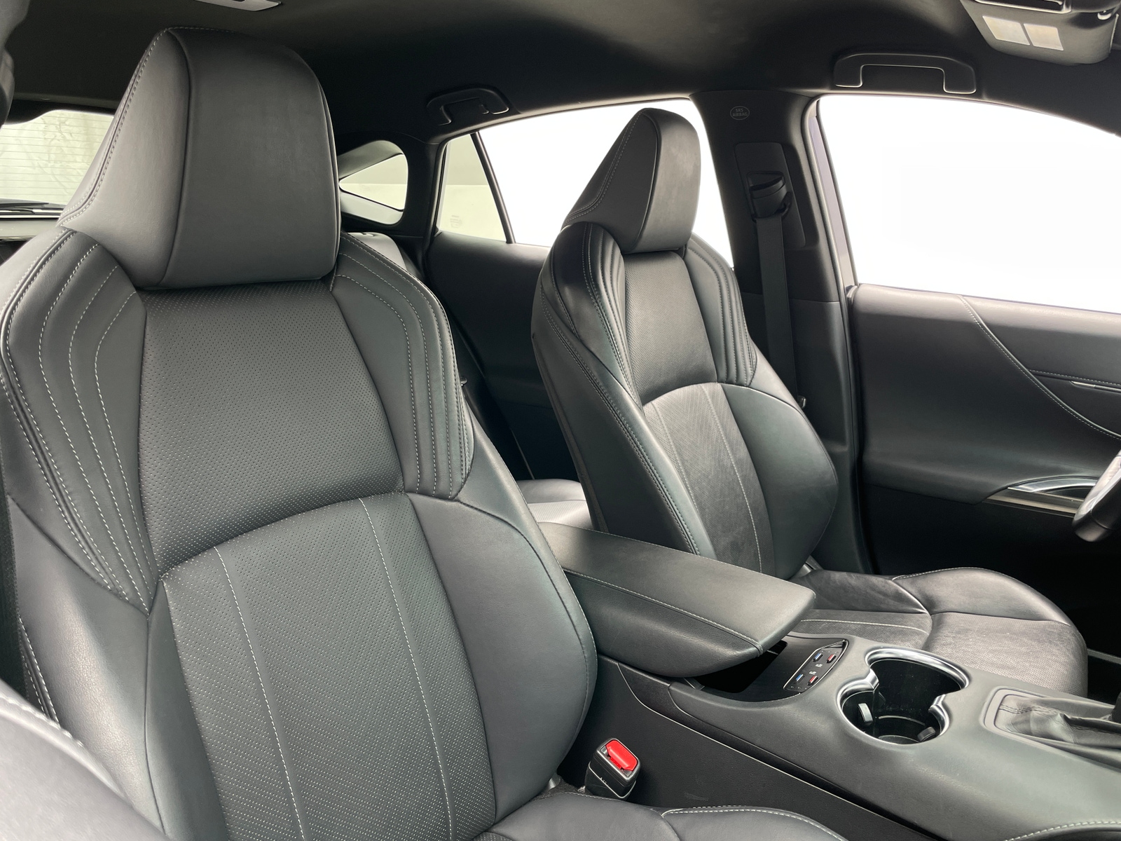 Thumbnail: 2022 Toyota Venza - 2