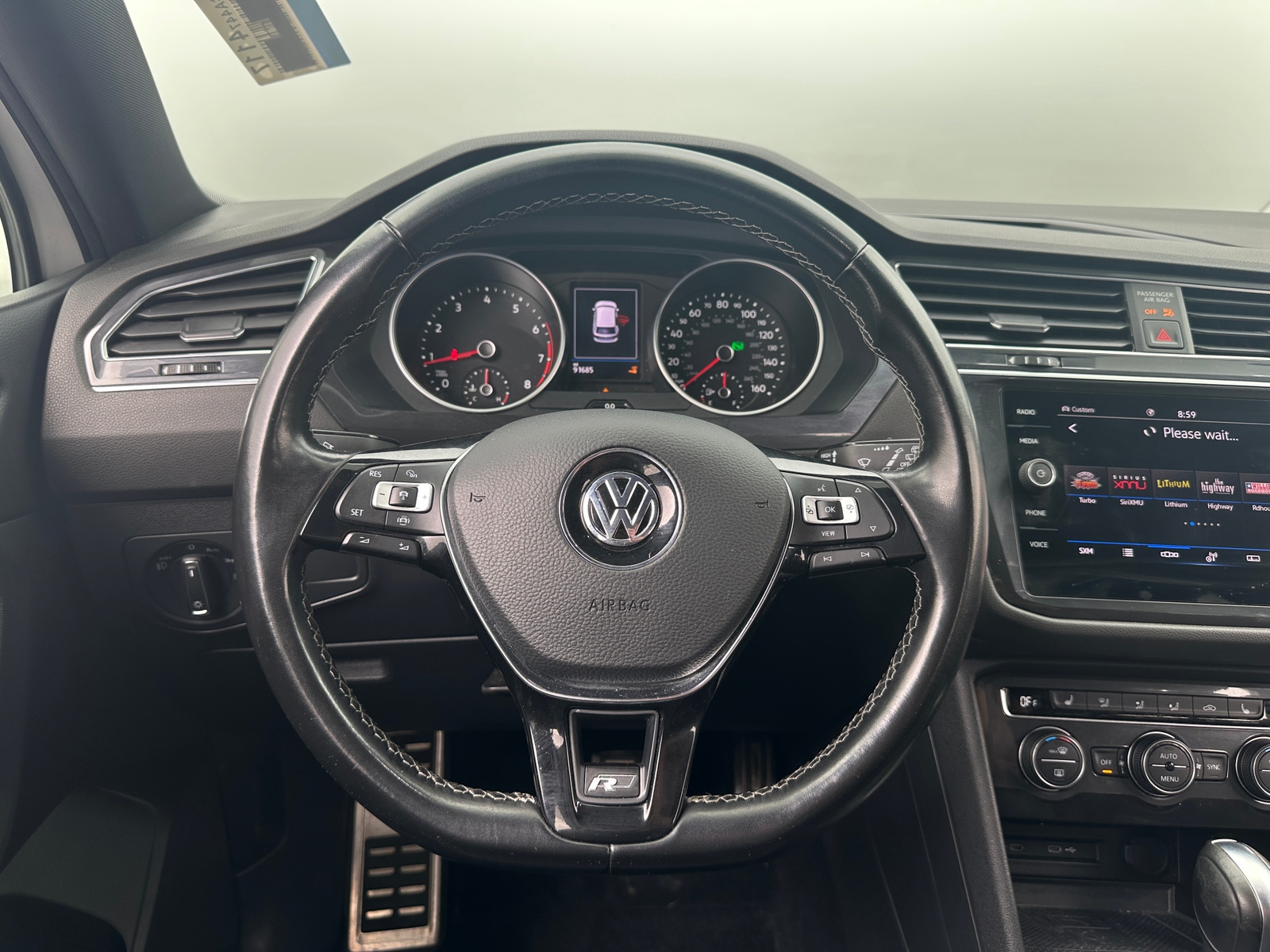 Thumbnail: 2021 Volkswagen Tiguan - 4