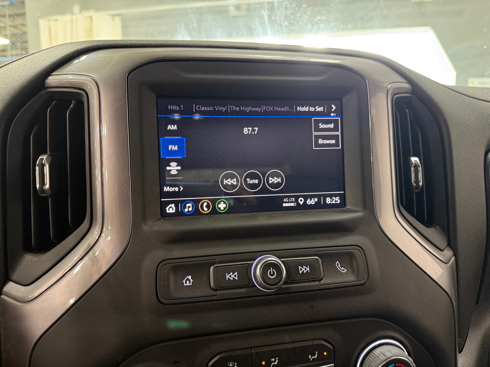 Thumbnail: 2022 Chevrolet Silverado 1500 - 4