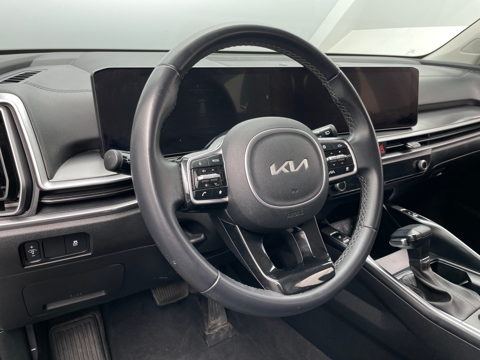 Thumbnail: 2024 Kia Sorento - 4