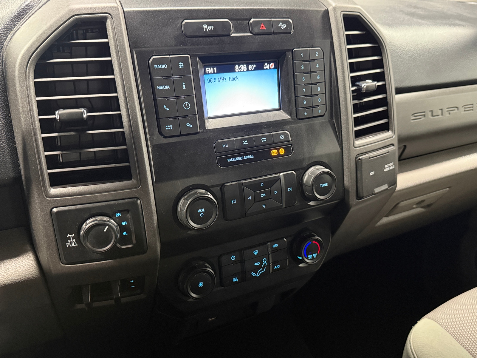 Thumbnail: 2020 Ford Econoline - 3