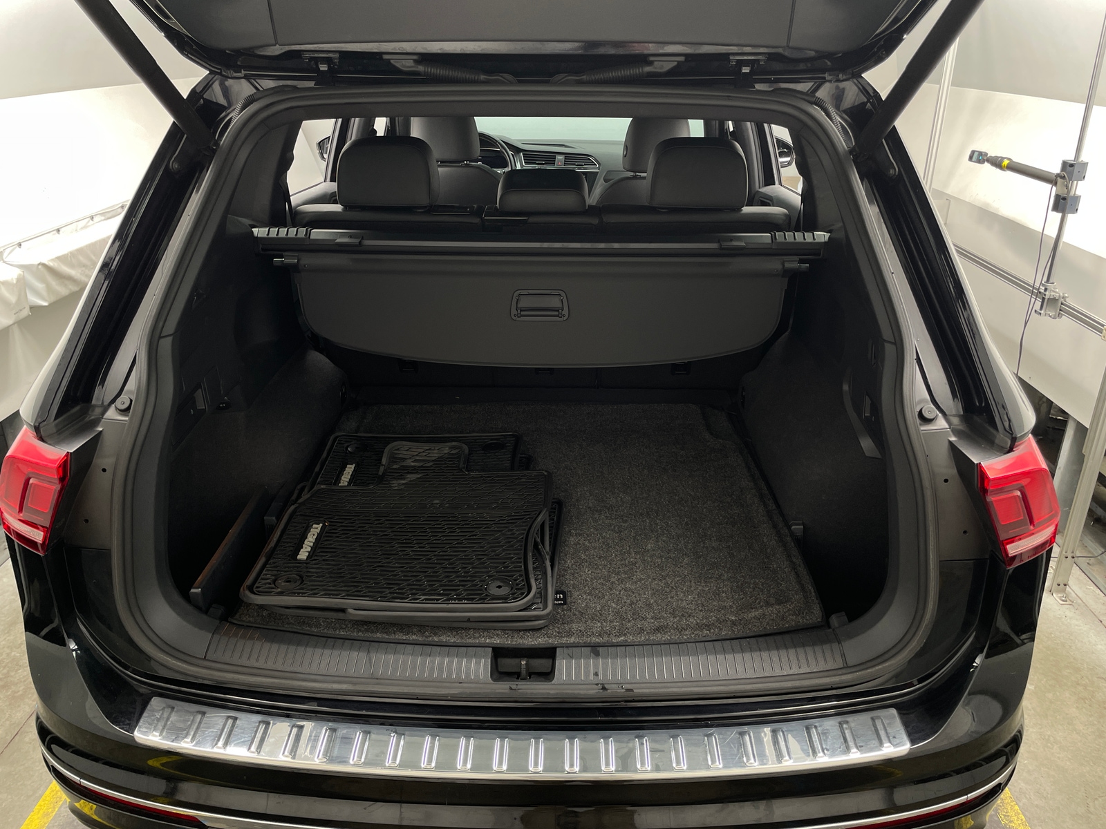 Thumbnail: 2019 Volkswagen Tiguan - 6