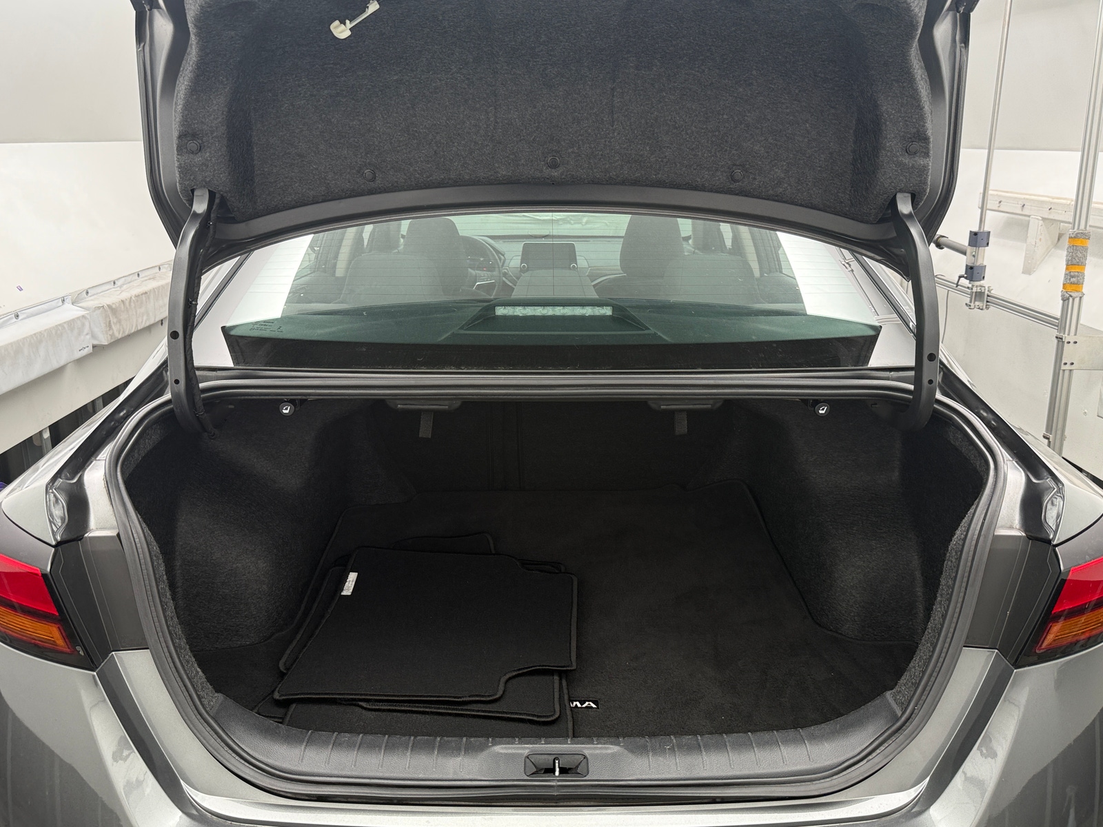 Thumbnail: 2025 Nissan Altima - 7