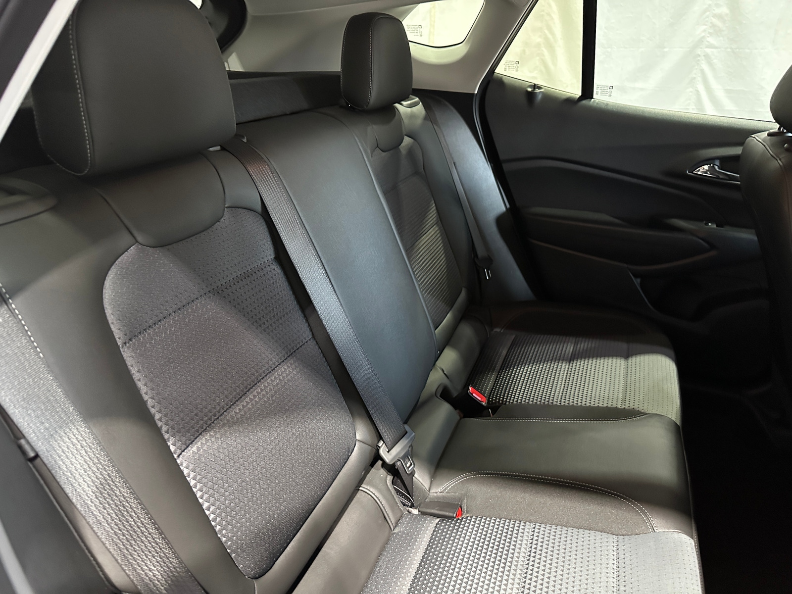 Thumbnail: 2025 Chevrolet Trax - 6