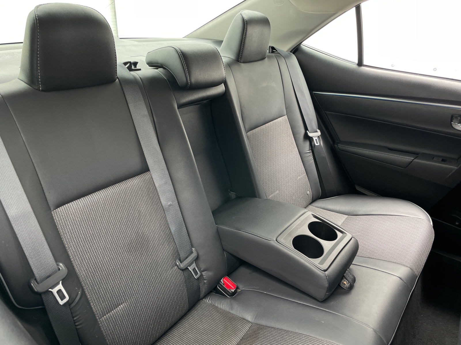 Thumbnail: 2016 Toyota Corolla - 6