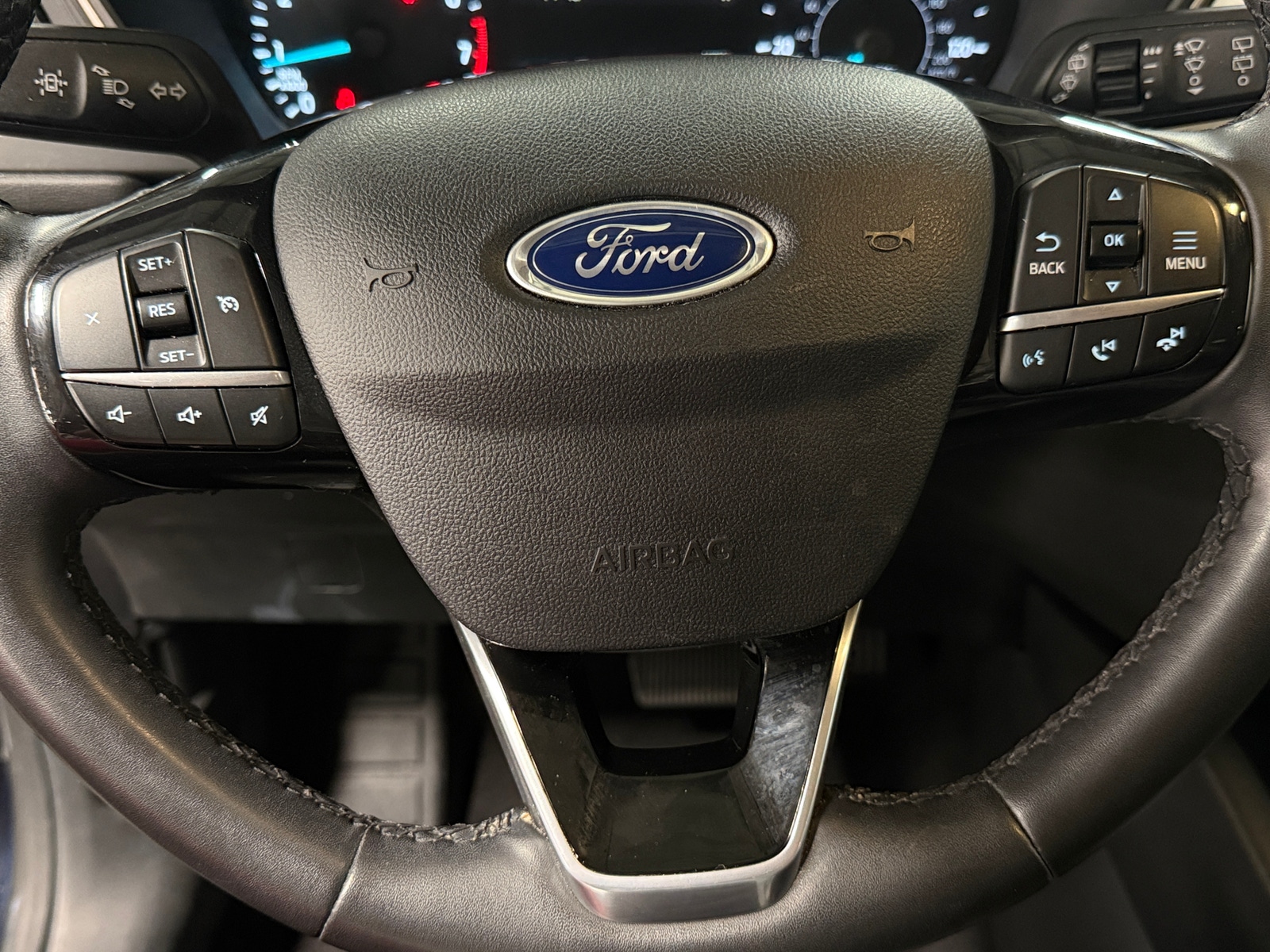 Thumbnail: 2021 Ford Escape - 4