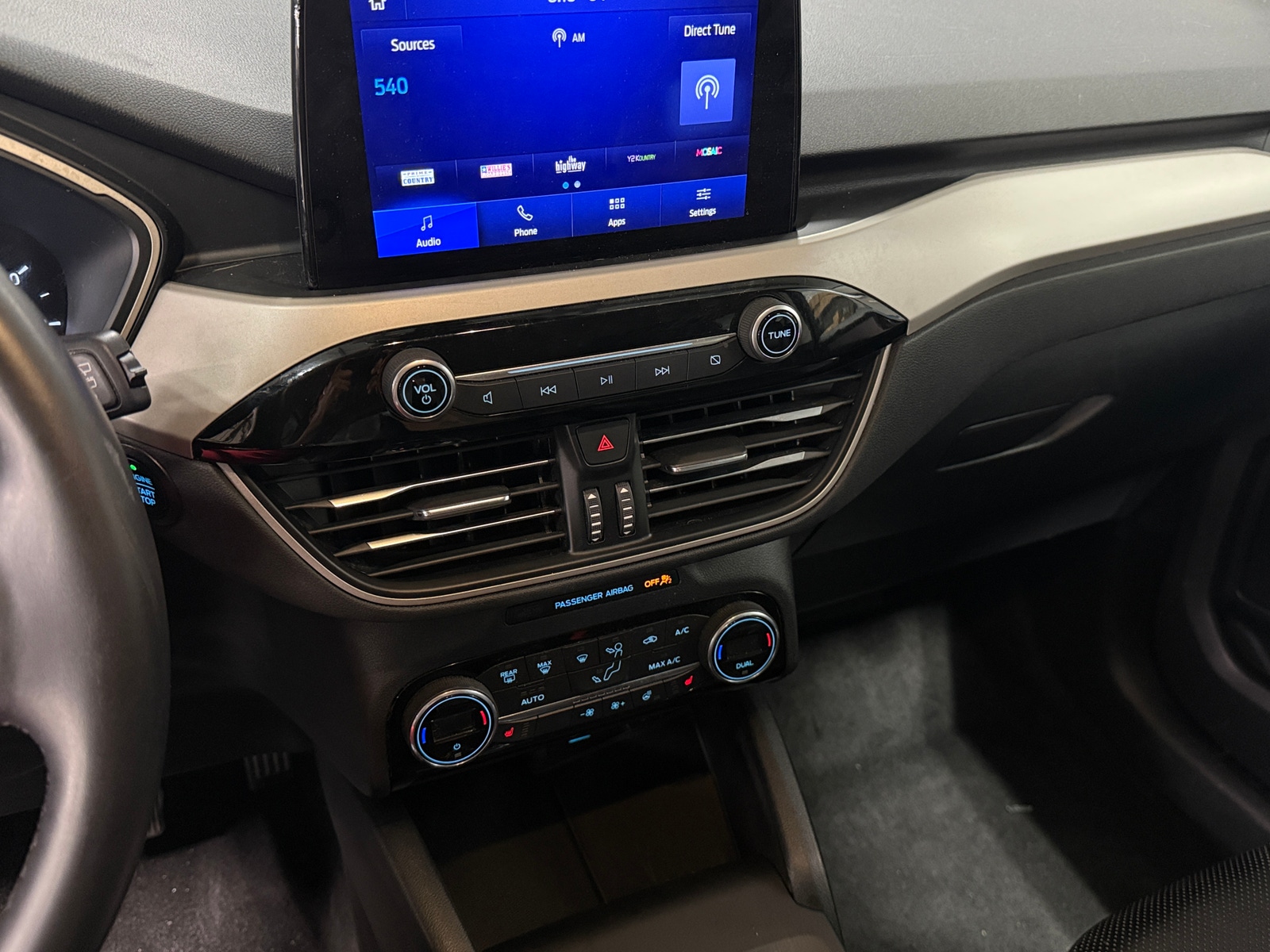 Thumbnail: 2021 Ford Escape - 3