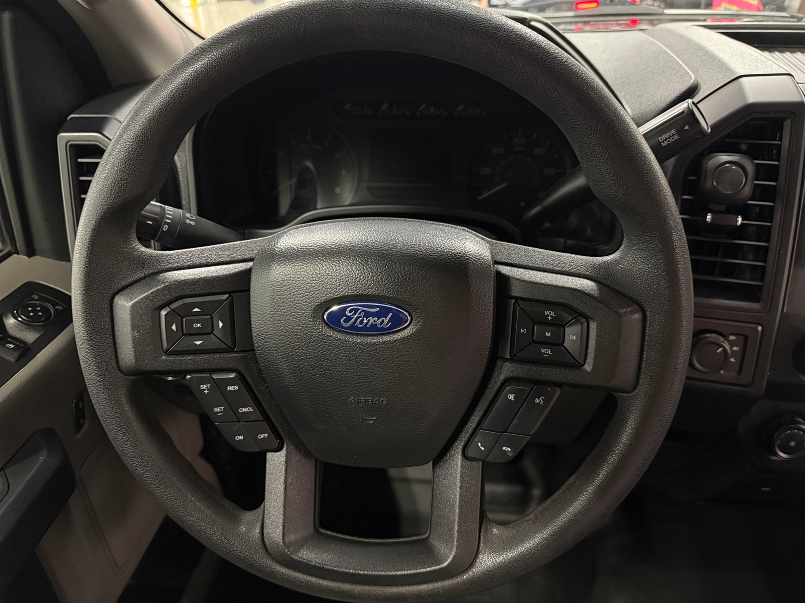 Thumbnail: 2019 Ford Econoline - 5