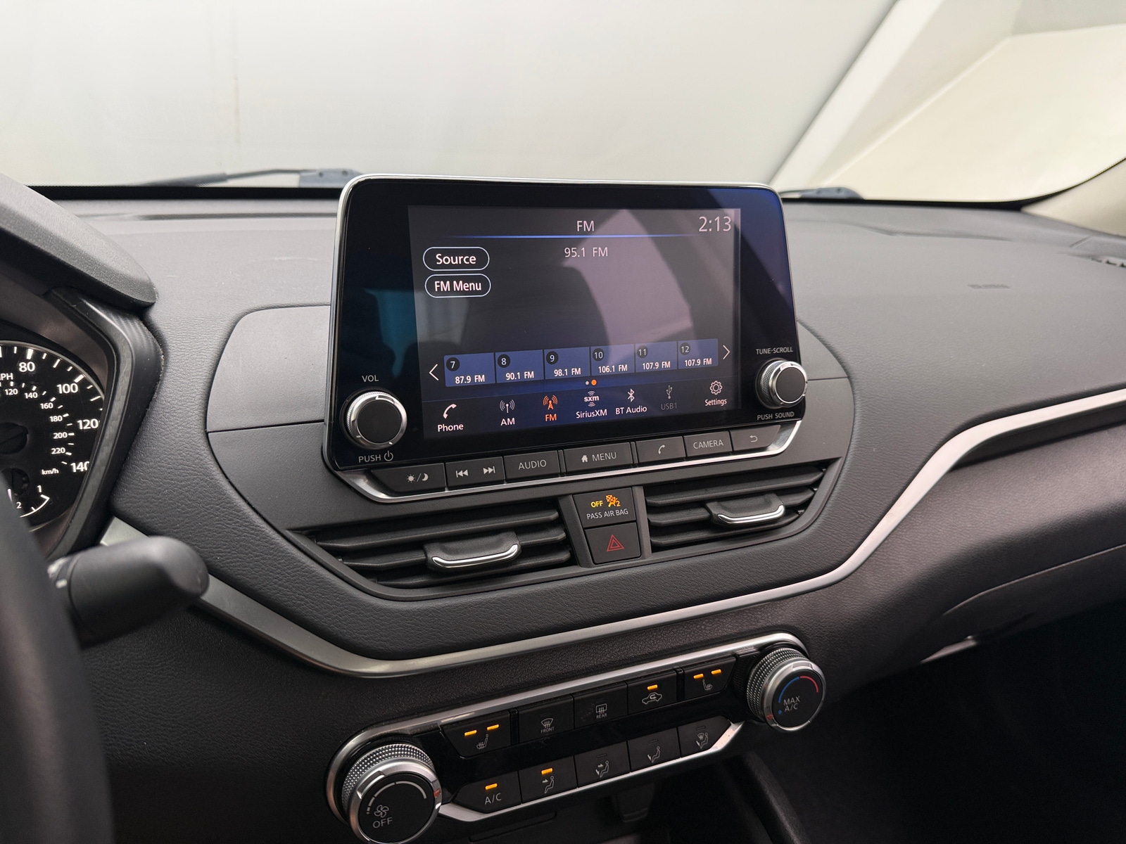 Thumbnail: 2019 Nissan Altima - 4