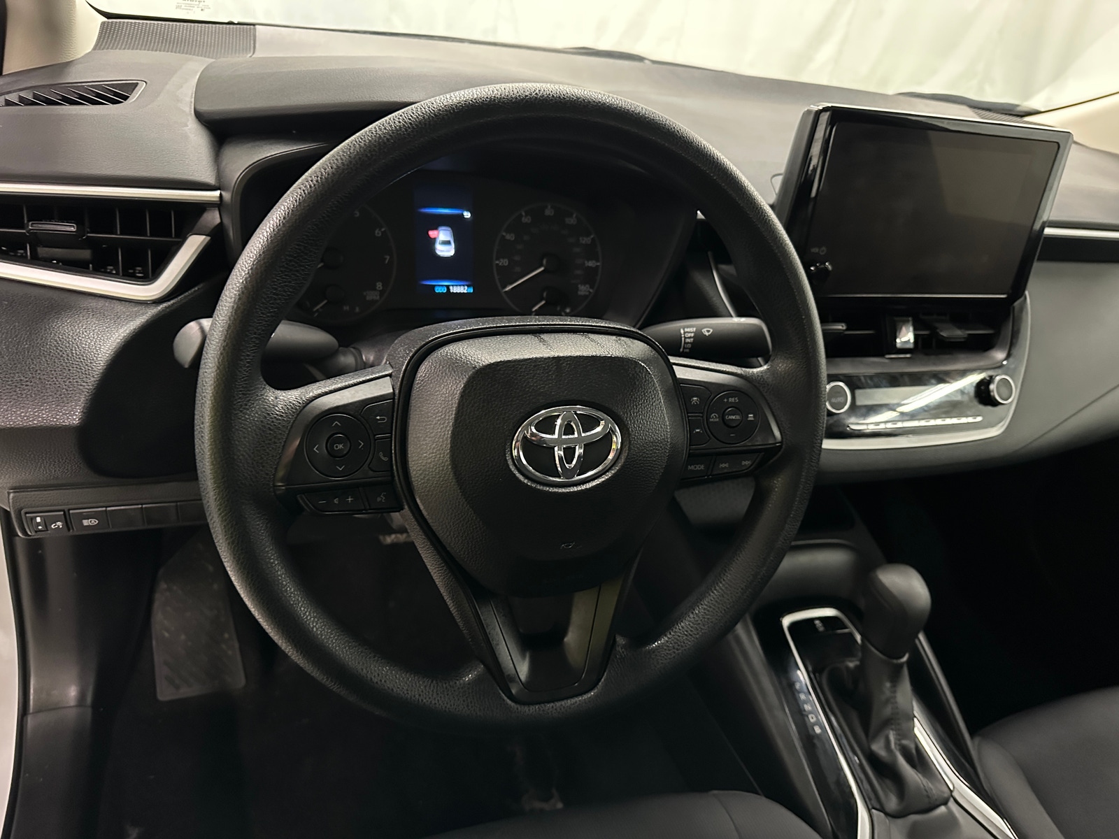 Thumbnail: 2025 Toyota Corolla - 4