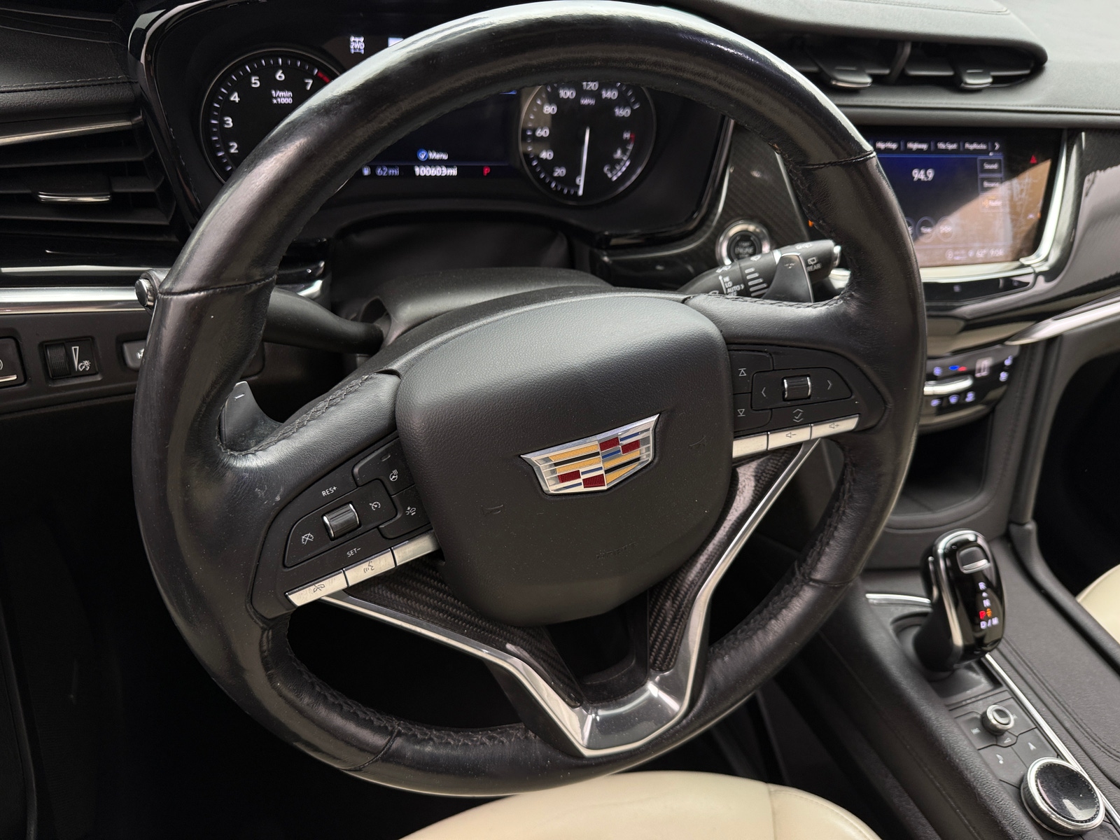 Thumbnail: 2021 Cadillac XT6 - 4