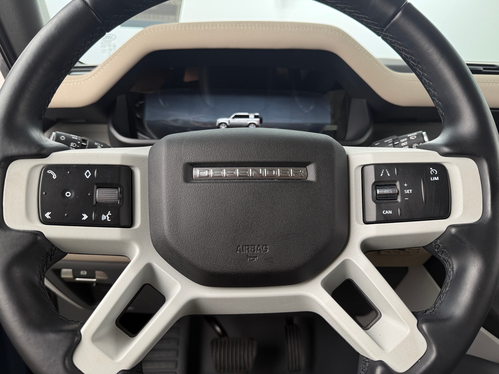 Thumbnail: 2023 Land Rover Defender - 4