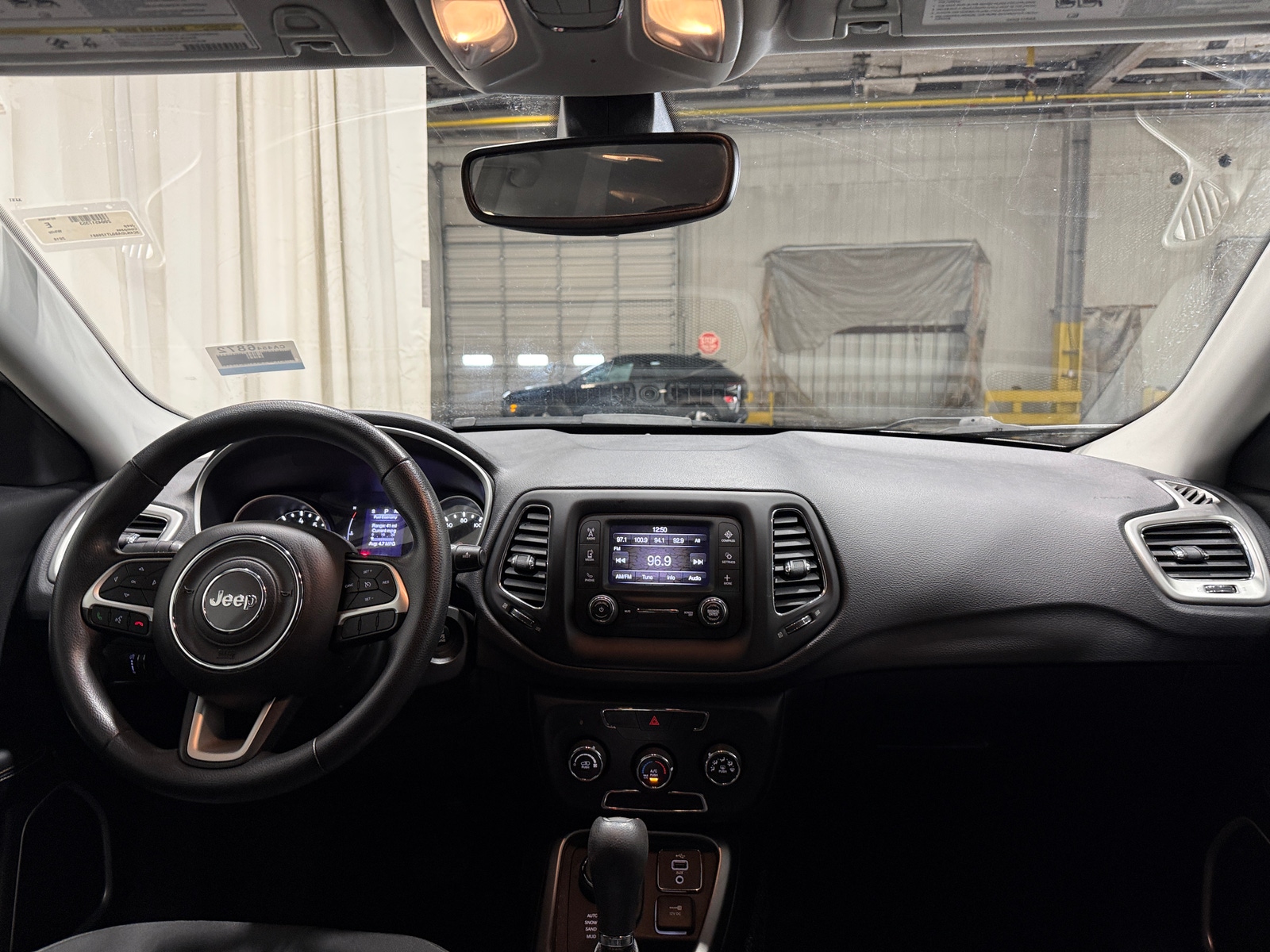 Thumbnail: 2018 Jeep Compass - 3