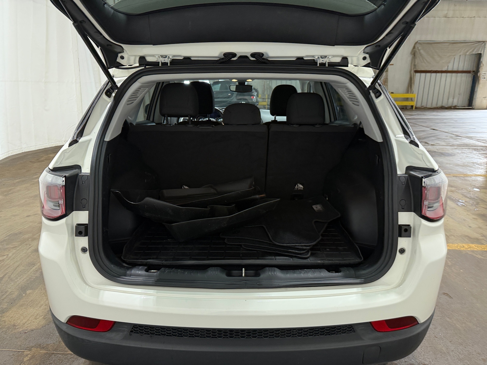 Thumbnail: 2018 Jeep Compass - 7