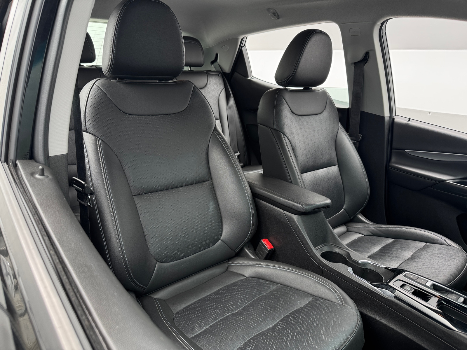 Thumbnail: 2023 Chevrolet Bolt EV - 2