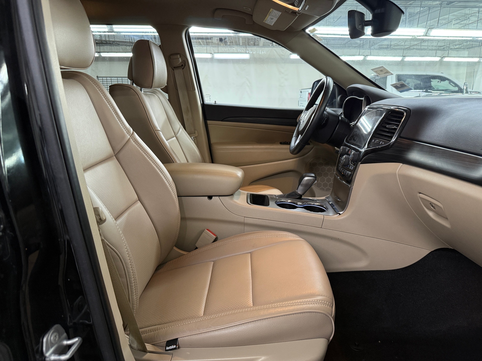 Thumbnail: 2022 Jeep Grand Cherokee - 2