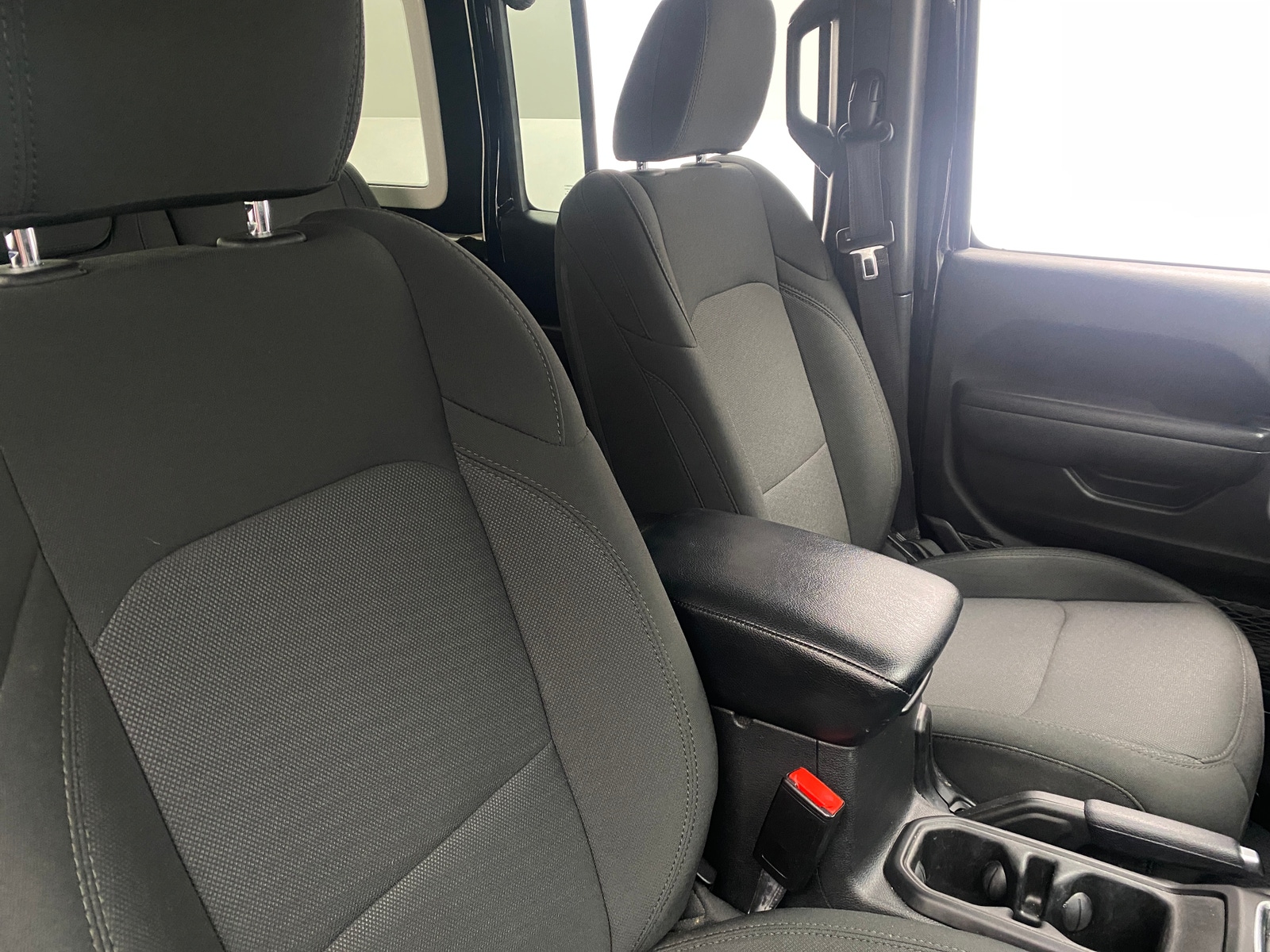 Thumbnail: 2022 Jeep Wrangler - 2