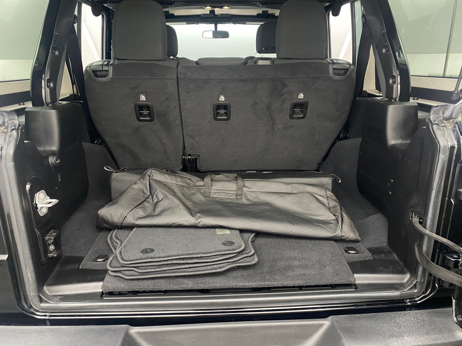 Thumbnail: 2022 Jeep Wrangler - 7