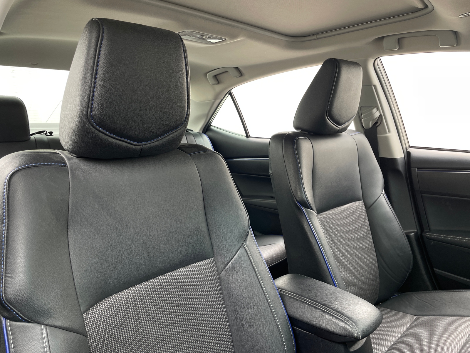 Thumbnail: 2018 Toyota Corolla - 2