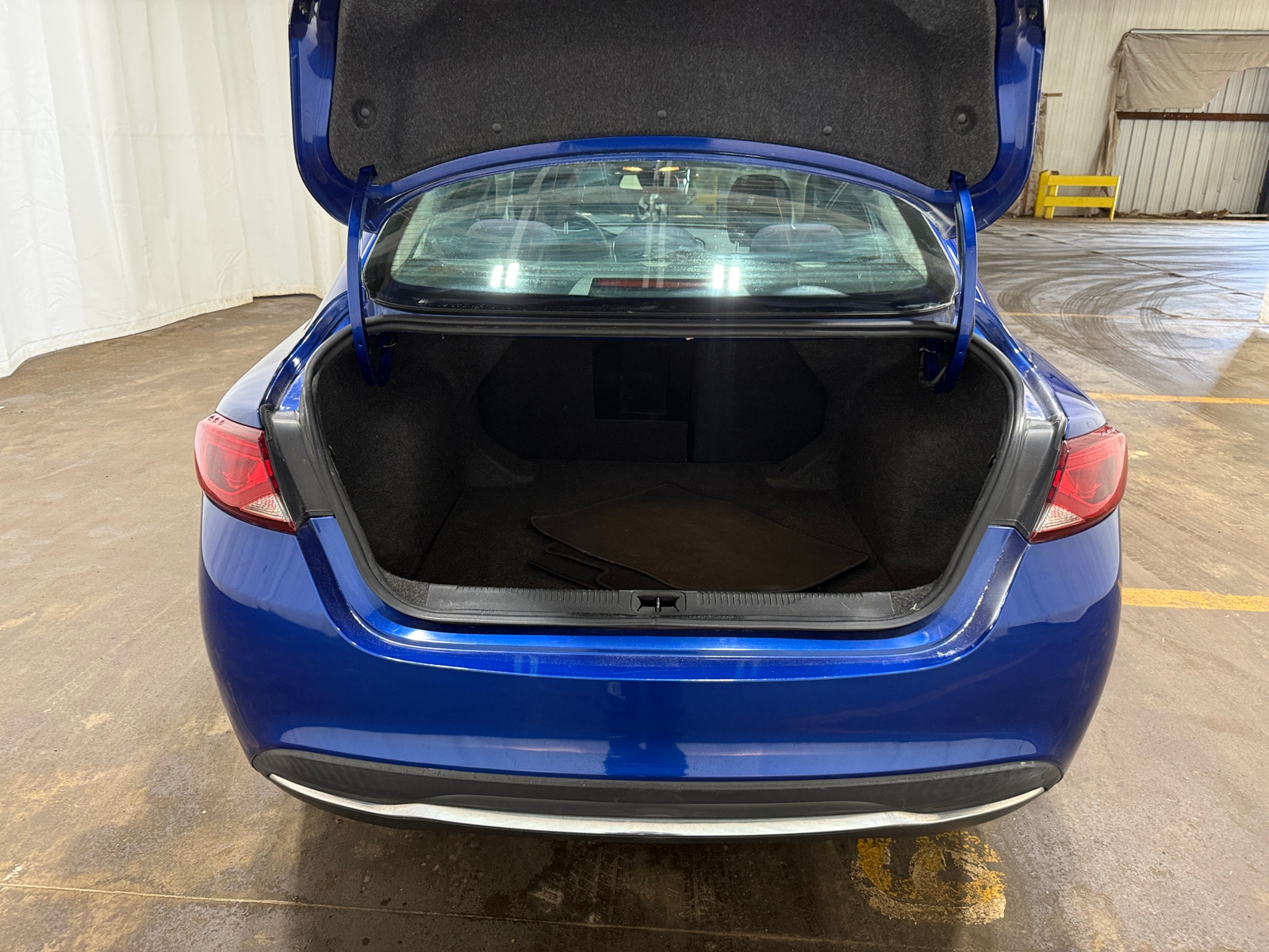 Thumbnail: 2015 Chrysler 200 - 7