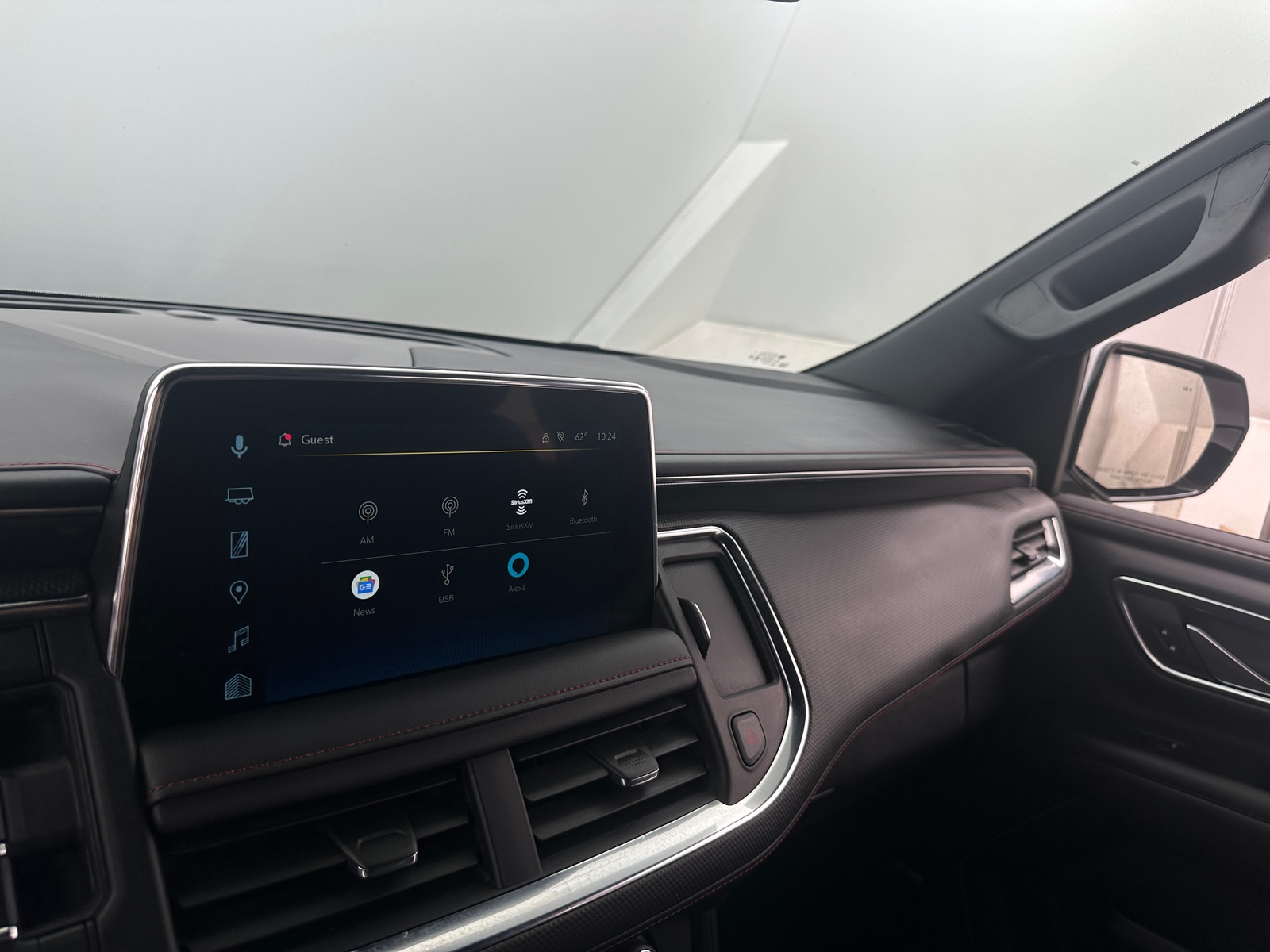 Thumbnail: 2024 Chevrolet Suburban - 3