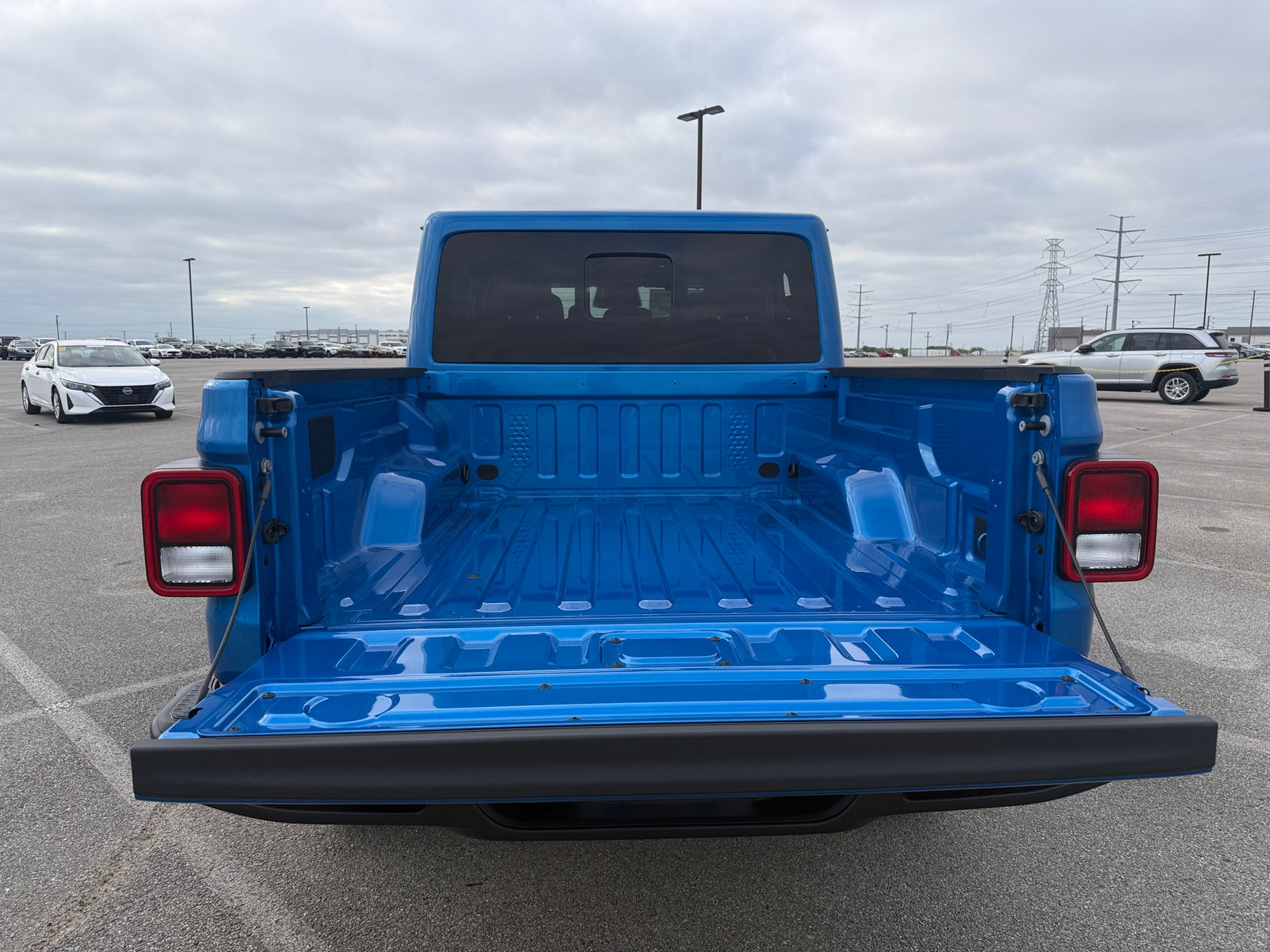 Thumbnail: 2026 Jeep Gladiator - 6