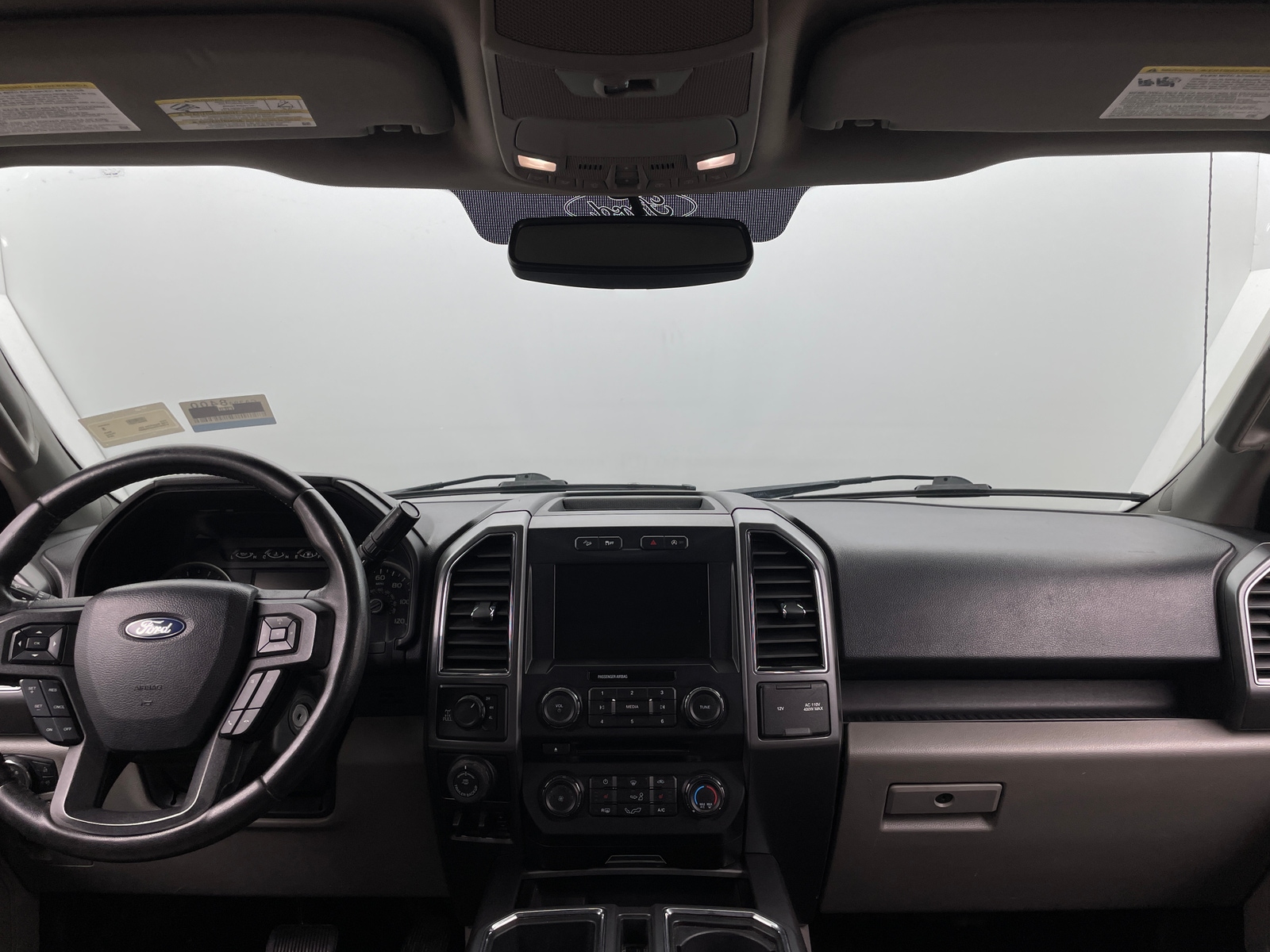 Thumbnail: 2018 Ford Econoline - 3