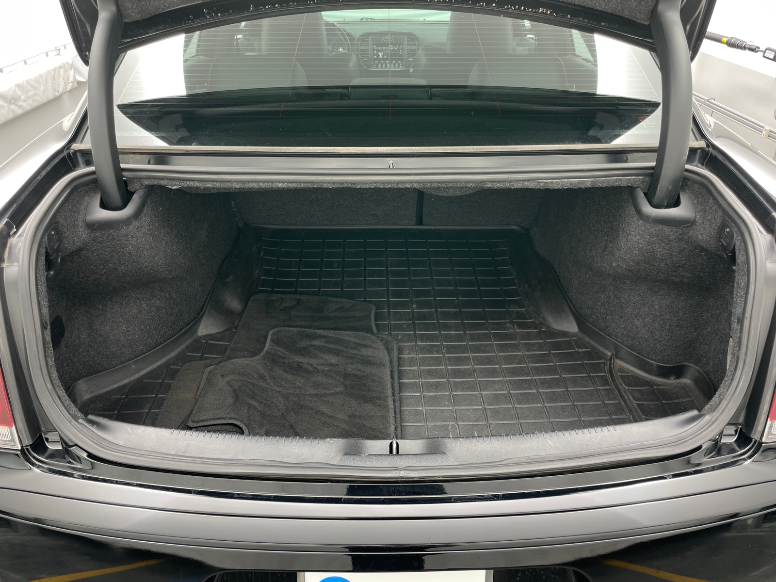 Thumbnail: 2018 Chrysler 300 - 6