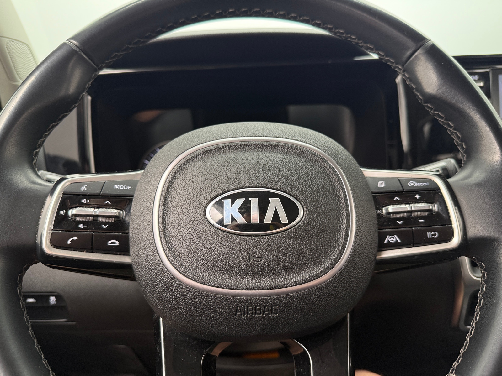 Thumbnail: 2021 Kia Sorento - 4