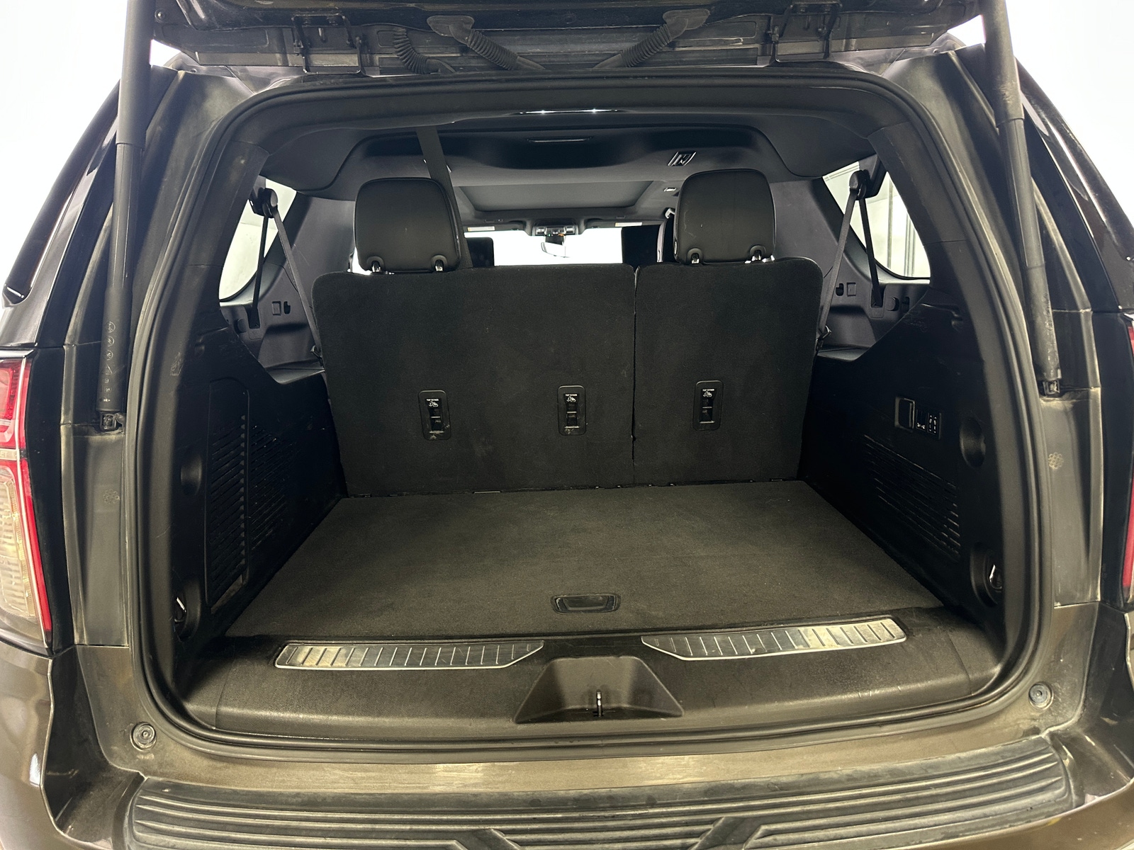 Thumbnail: 2021 Chevrolet Suburban - 6