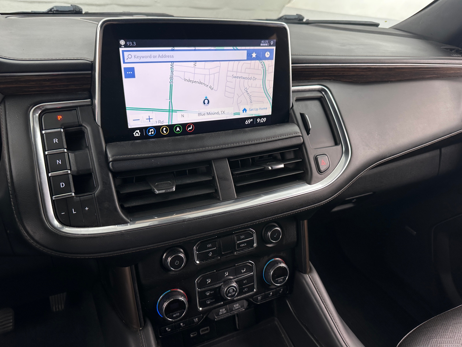 Thumbnail: 2021 Chevrolet Suburban - 3