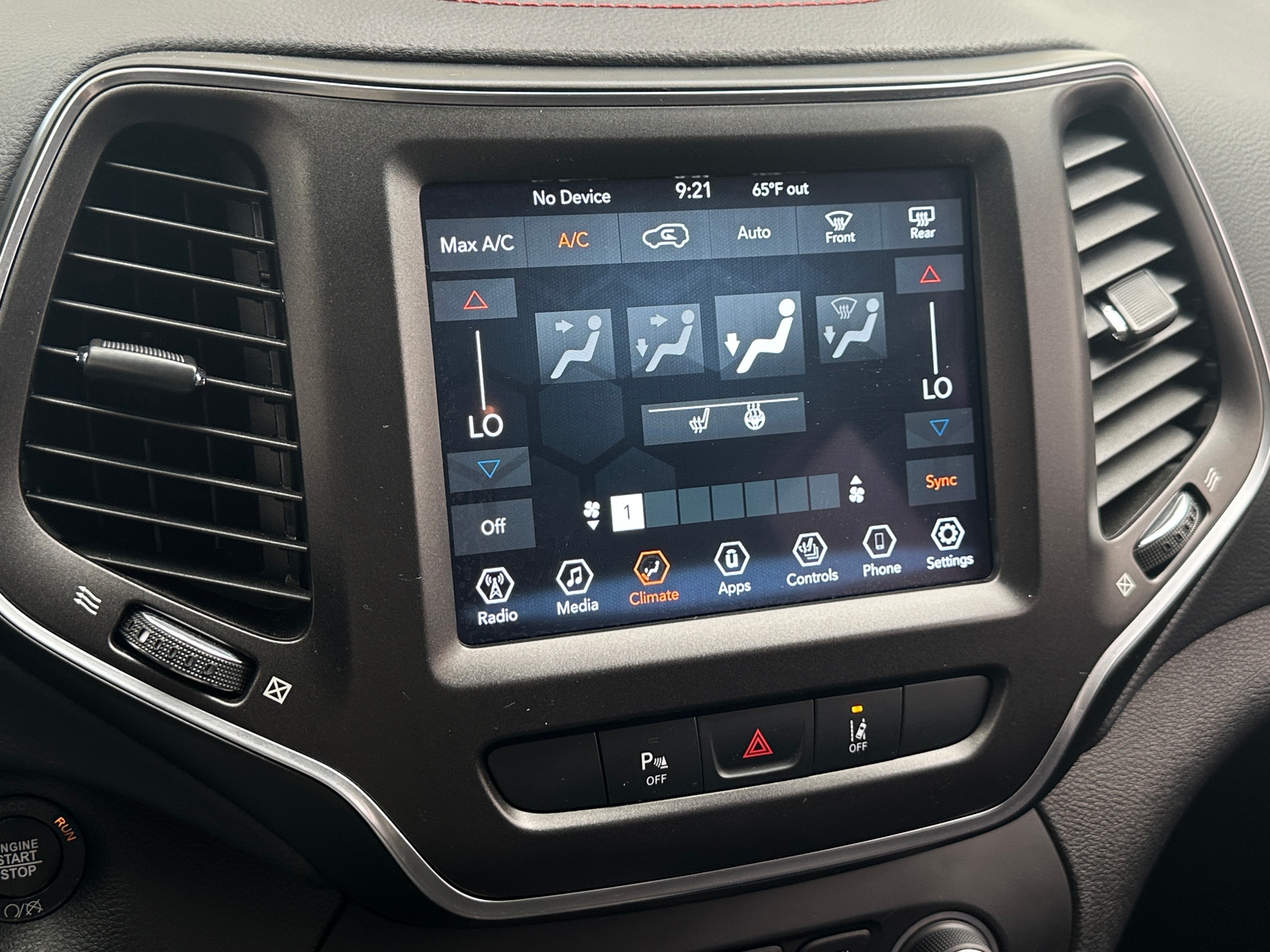 Thumbnail: 2021 Jeep Cherokee - 4