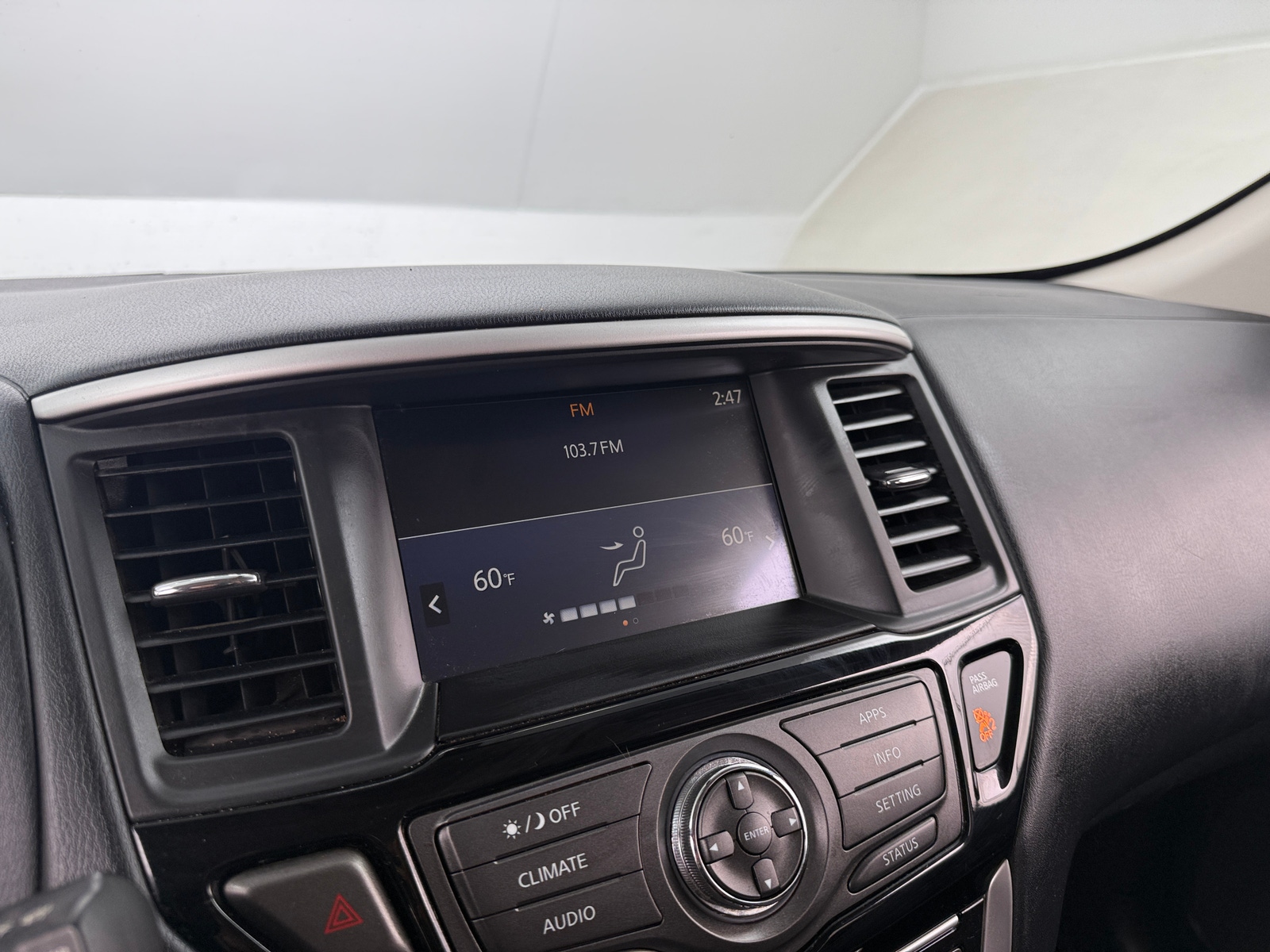 Thumbnail: 2020 Nissan Pathfinder - 4