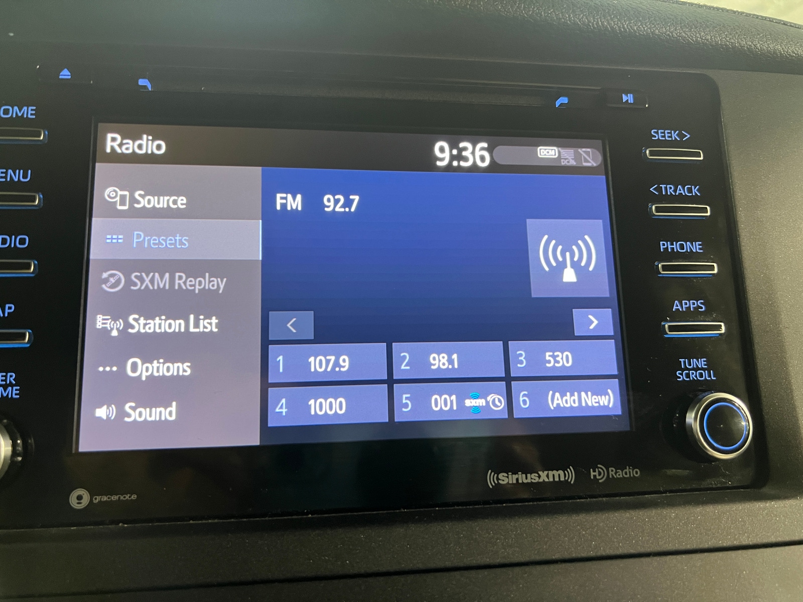 Thumbnail: 2020 Toyota Sienna - 3