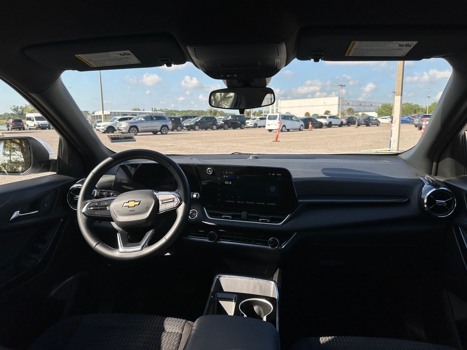 Thumbnail: 2025 Chevrolet Equinox - 3