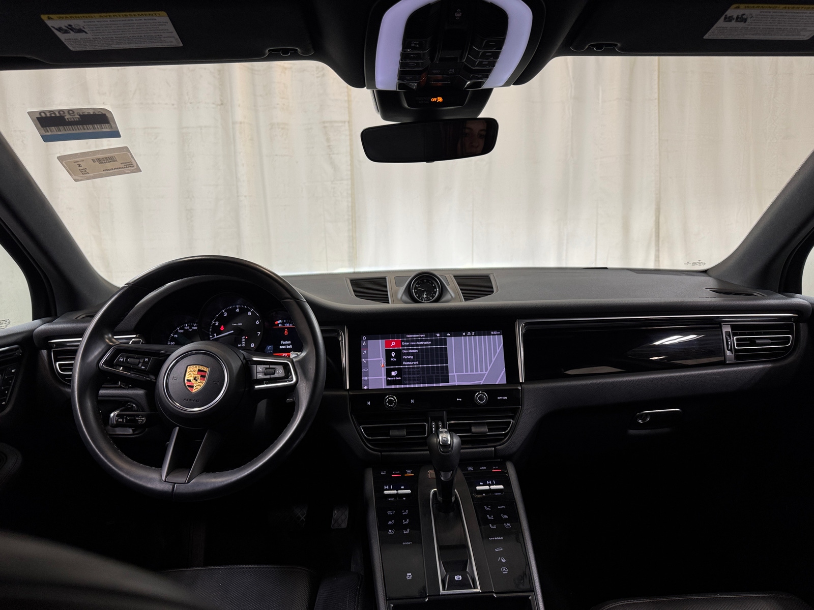 Thumbnail: 2023 Porsche Macan - 2