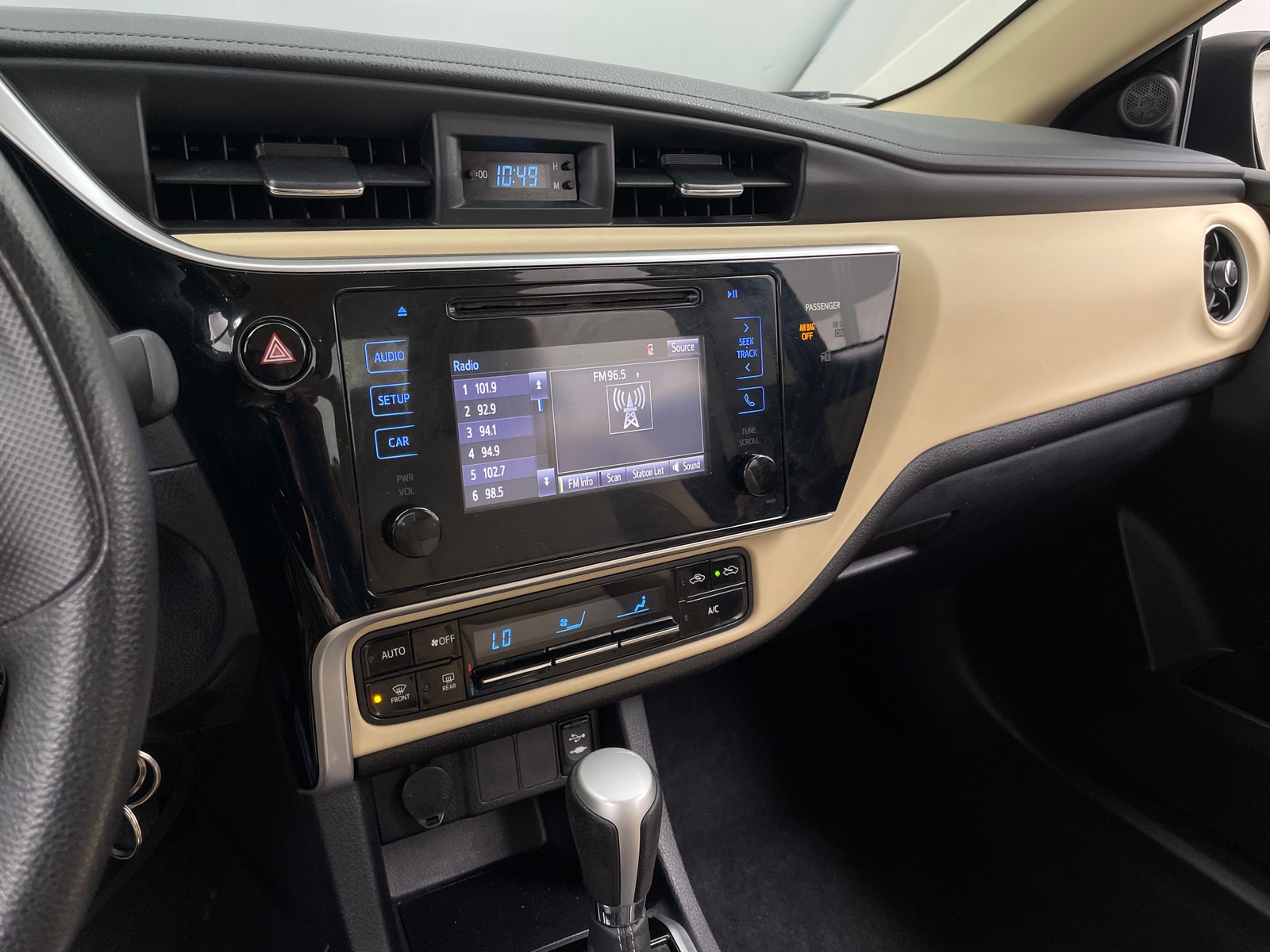 Thumbnail: 2017 Toyota Corolla - 4