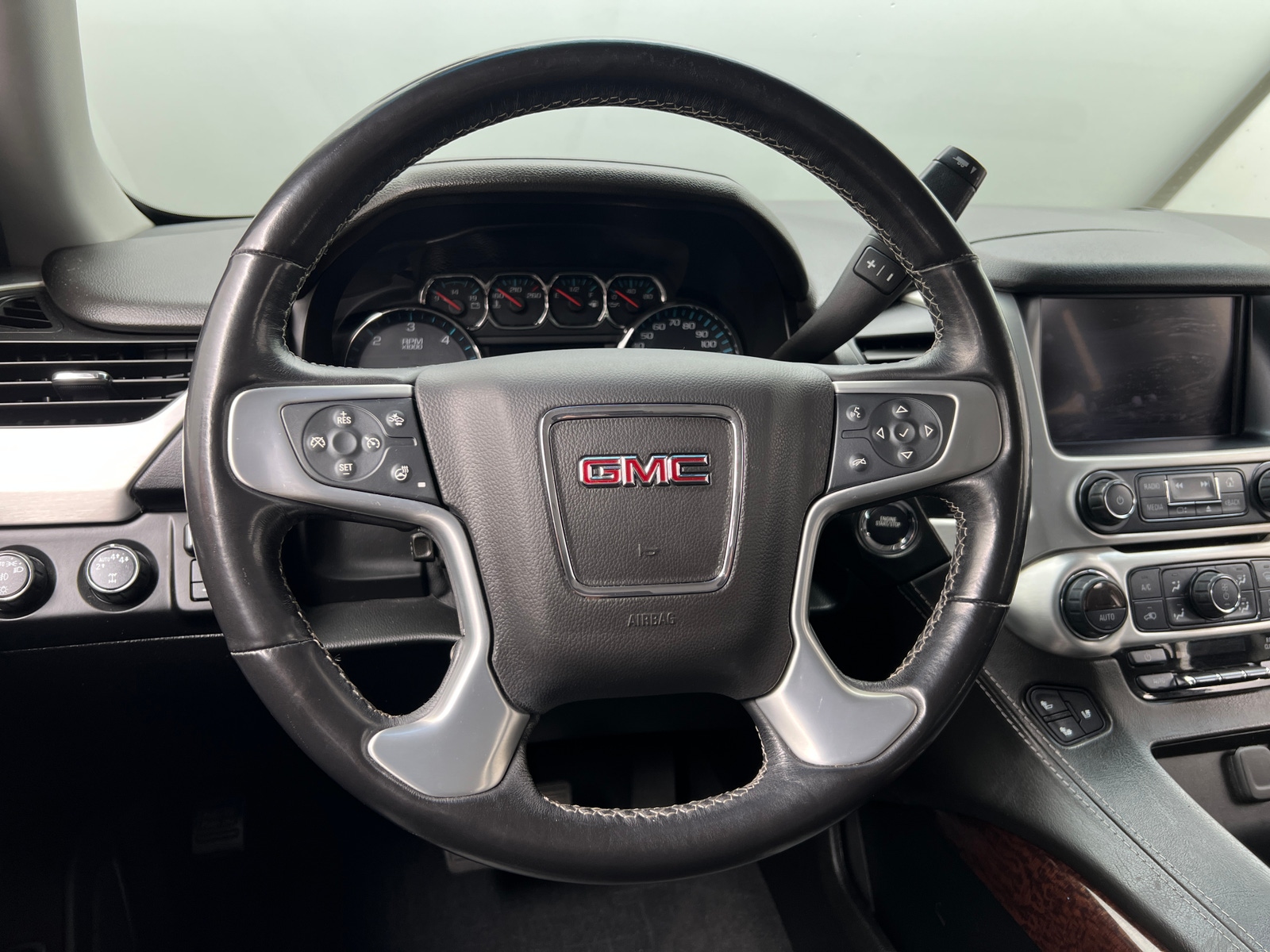 Thumbnail: 2019 GMC Yukon - 4