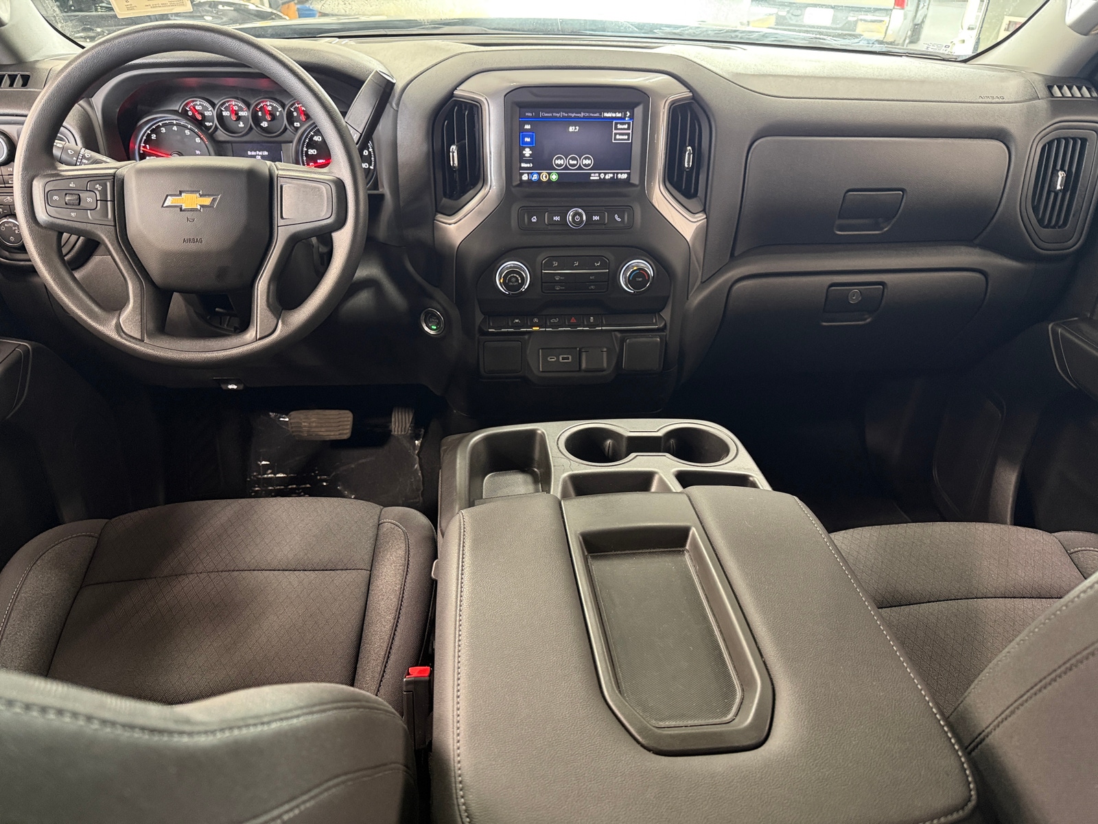 Thumbnail: 2025 Chevrolet Silverado 1500 - 3