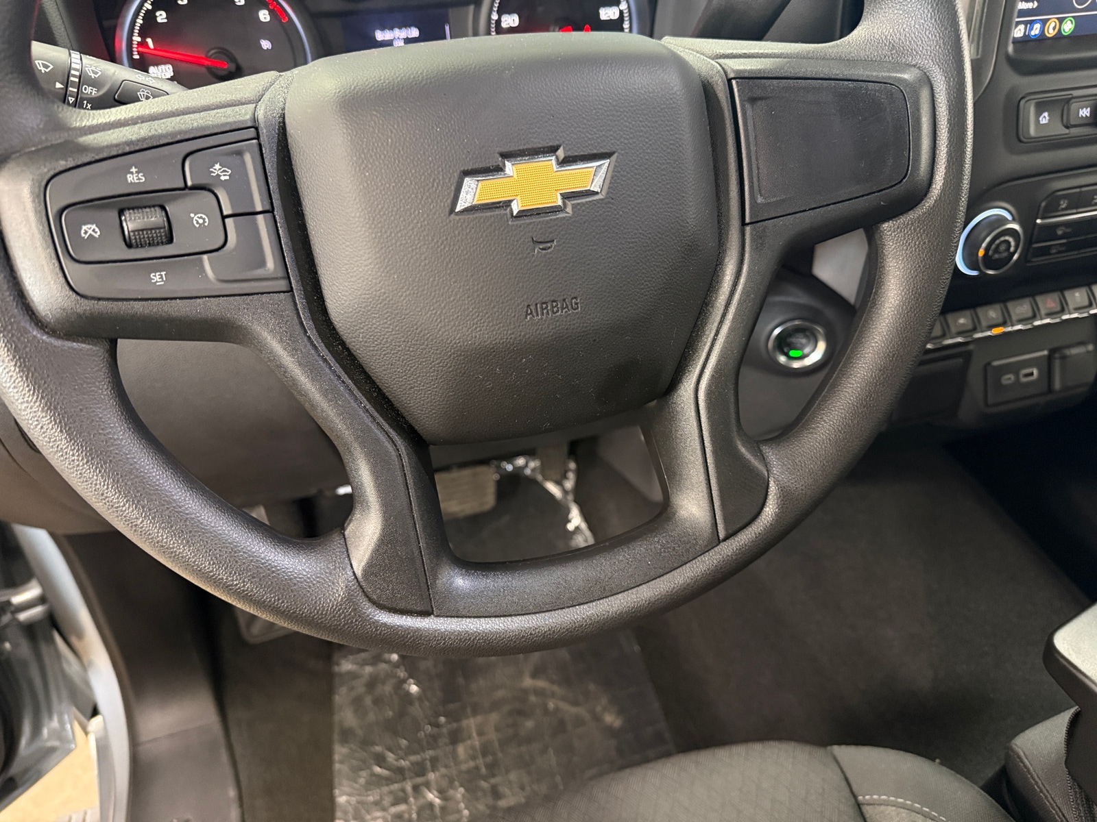 Thumbnail: 2025 Chevrolet Silverado 1500 - 5