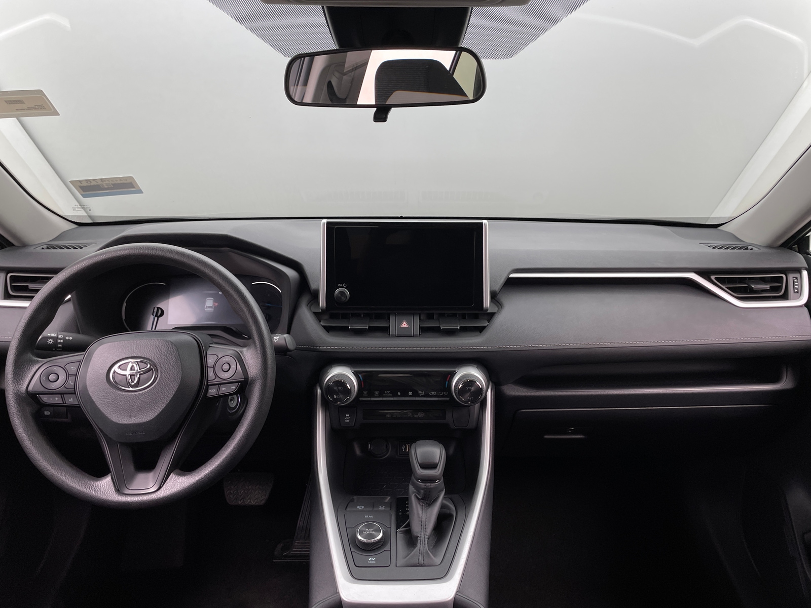 Thumbnail: 2025 Toyota RAV4 - 3