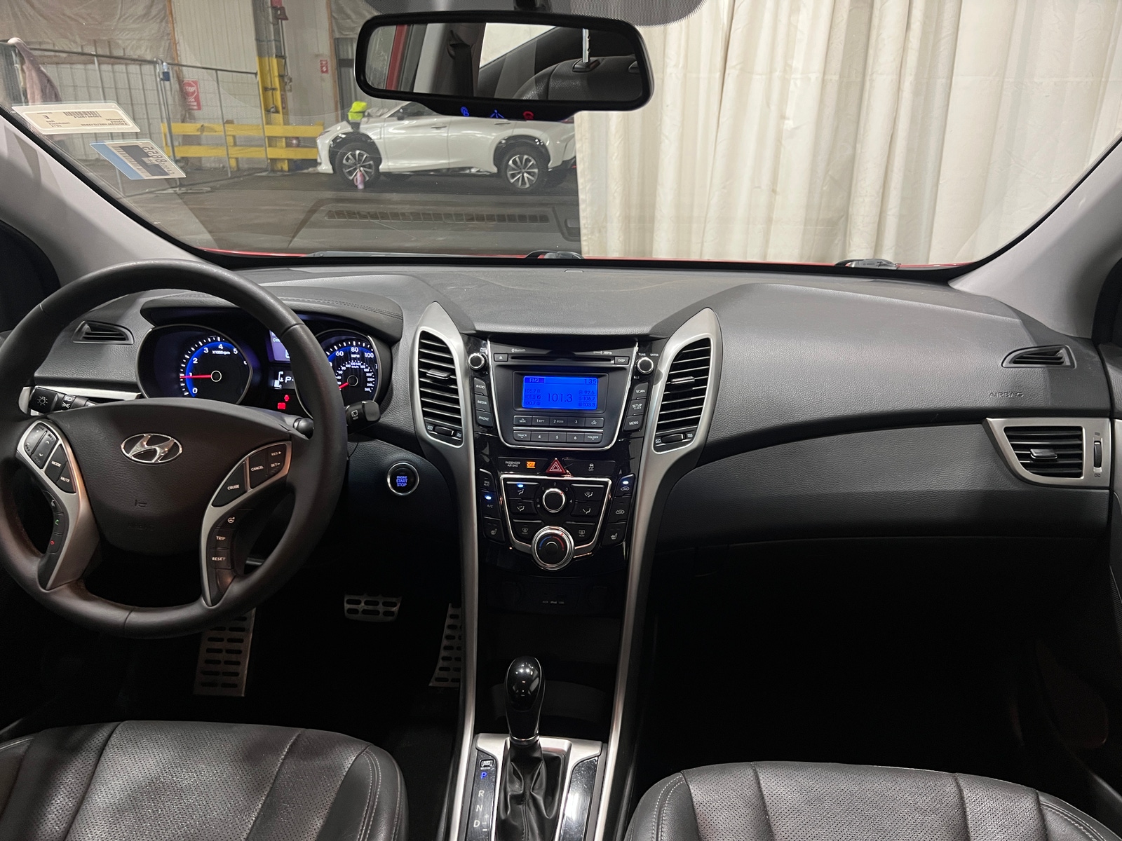 Thumbnail: 2014 Hyundai Elantra - 3