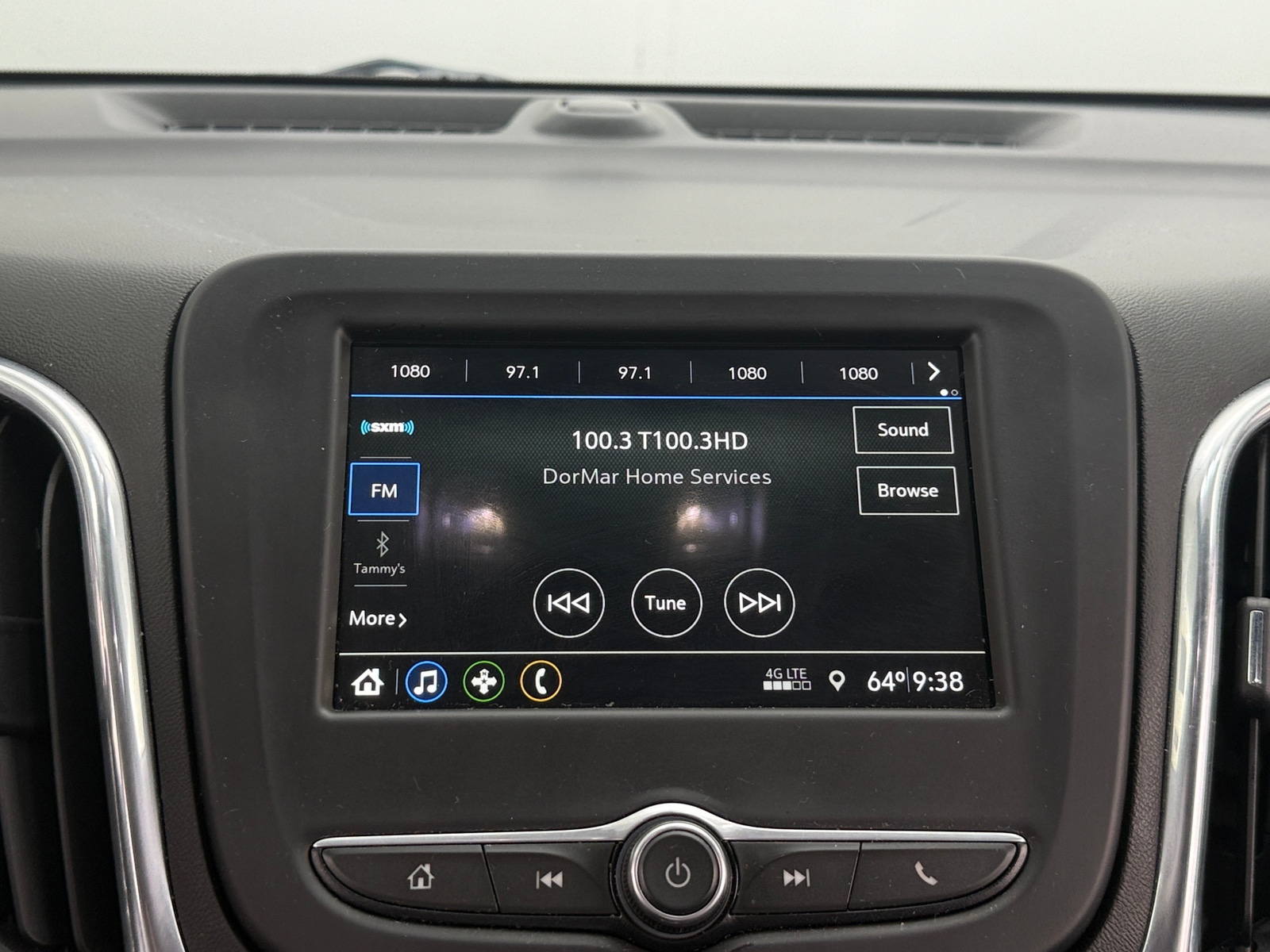 Thumbnail: 2019 Chevrolet Equinox - 4