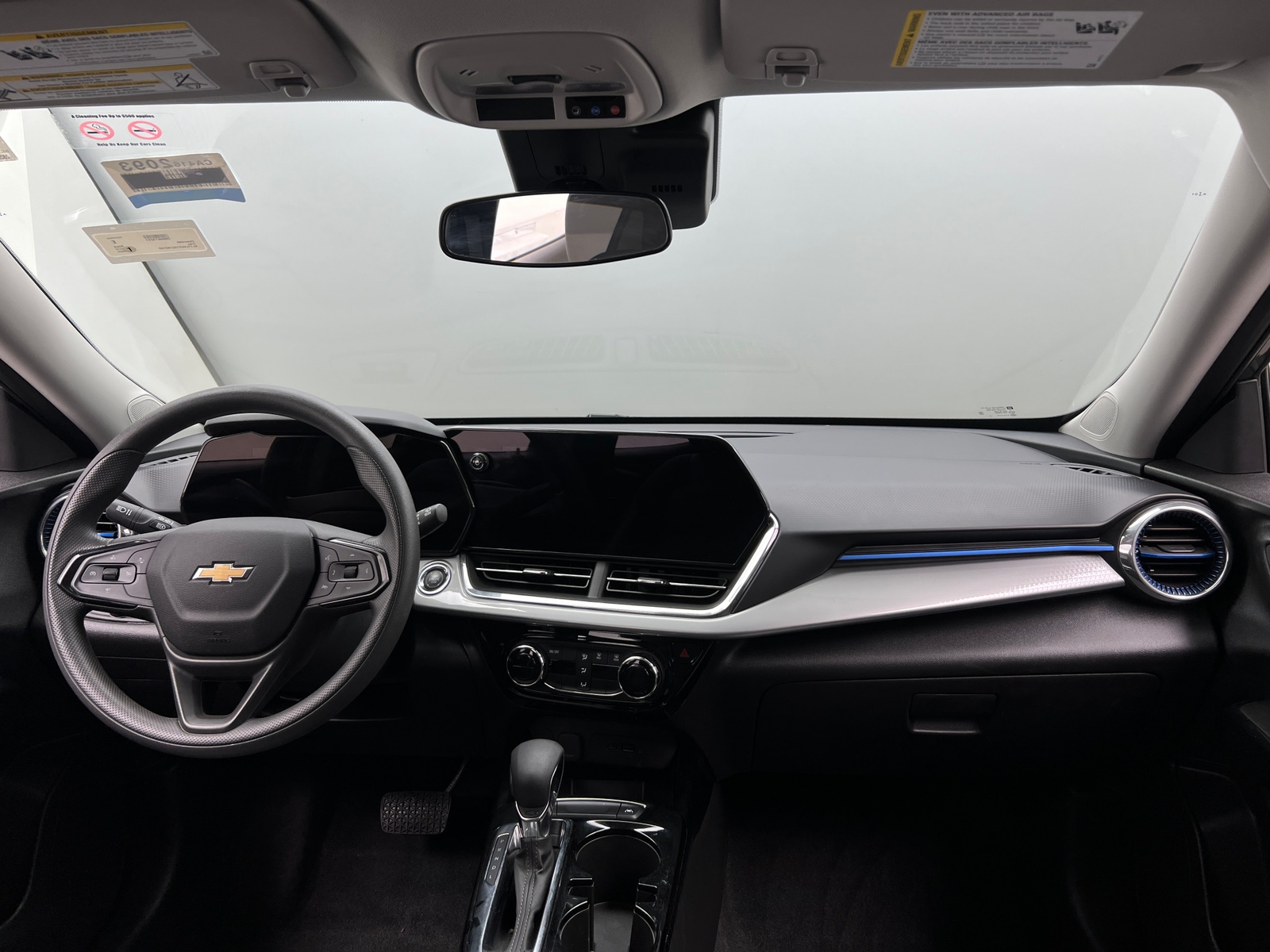 Thumbnail: 2025 Chevrolet Trax - 3