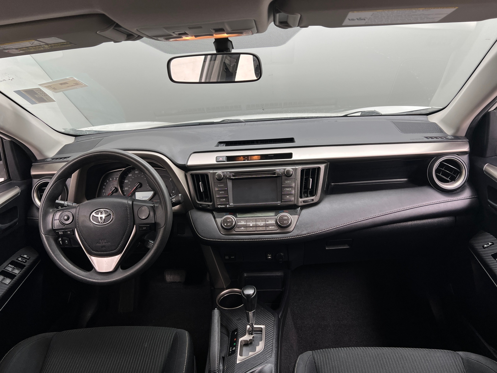 Thumbnail: 2015 Toyota RAV4 - 3